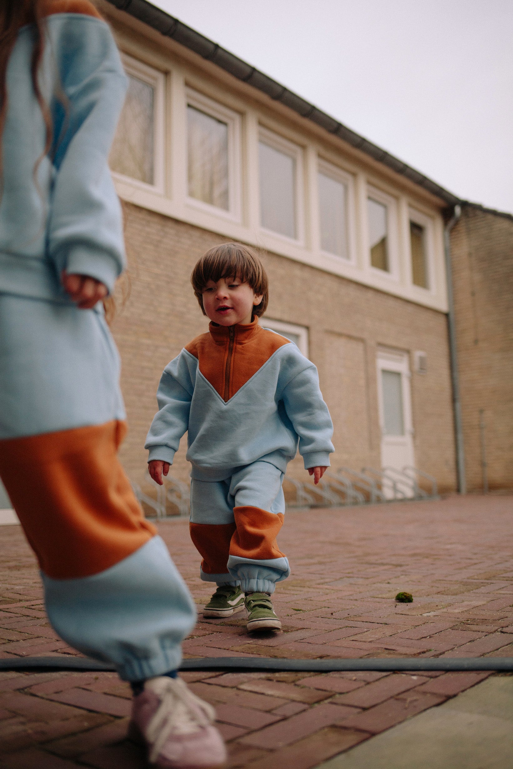 BI-COLOR BLUE TRACK SET