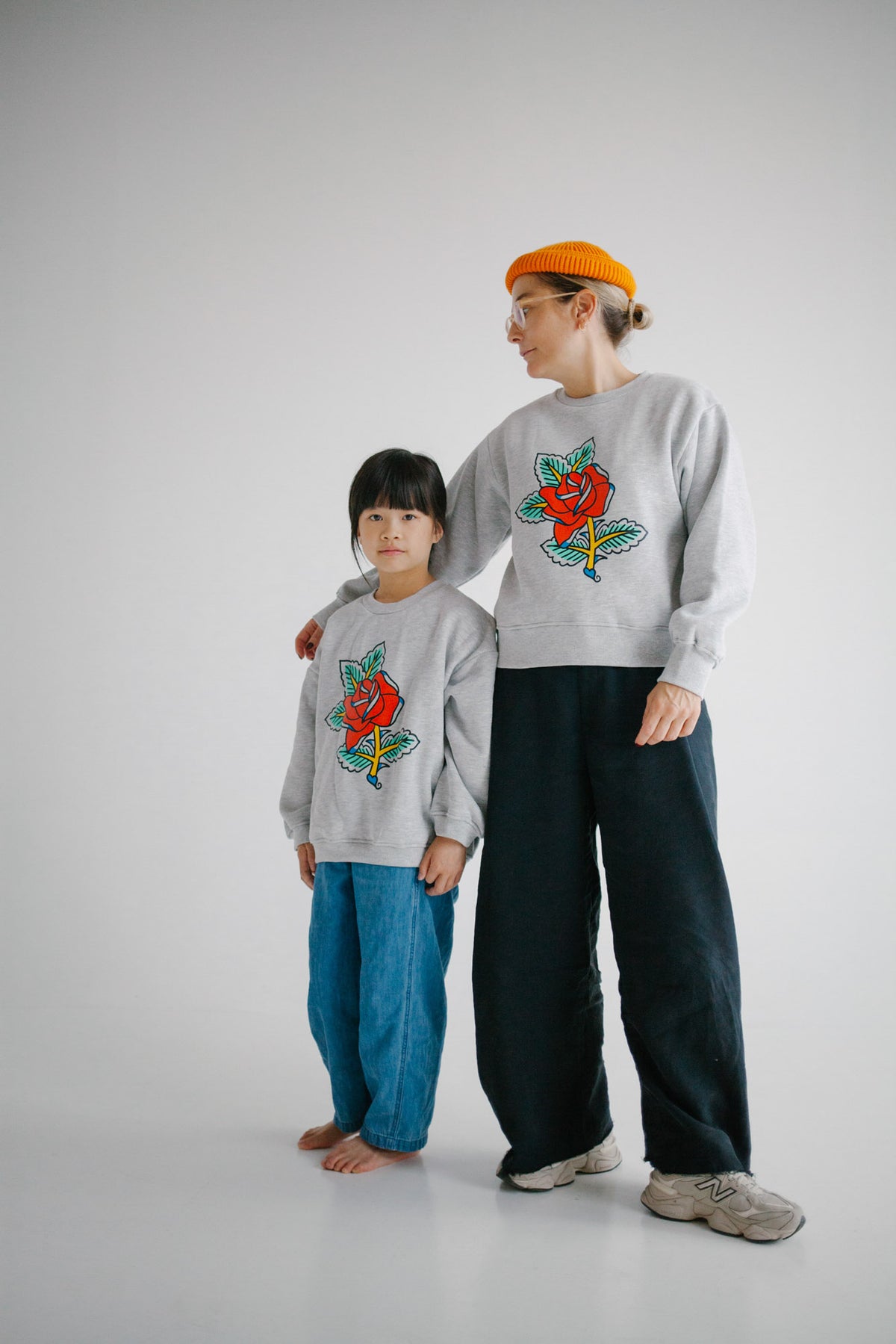 CLASSIC ROSE SWEATSHIRT
