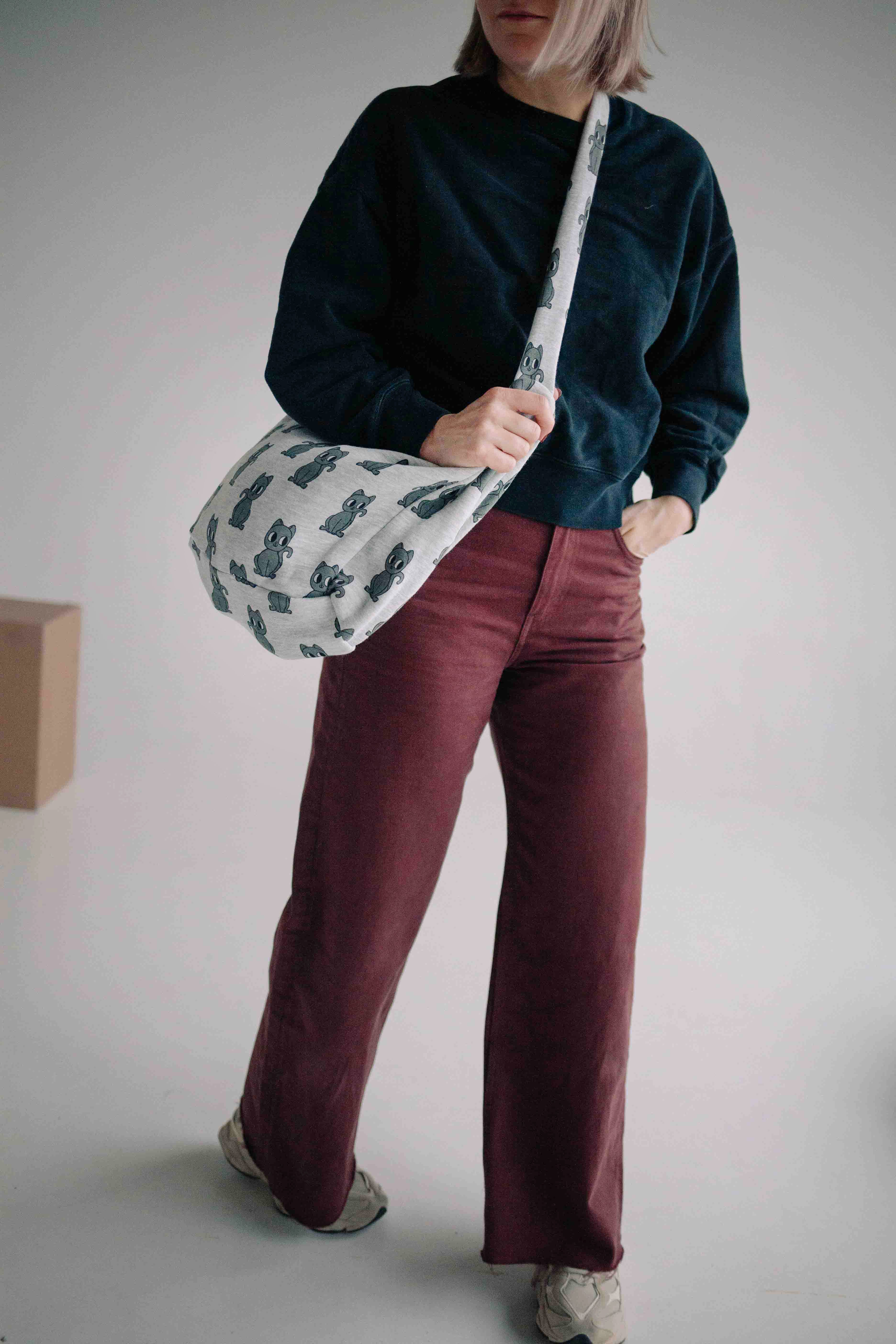 CURIOUS KITTEN GREY BAG