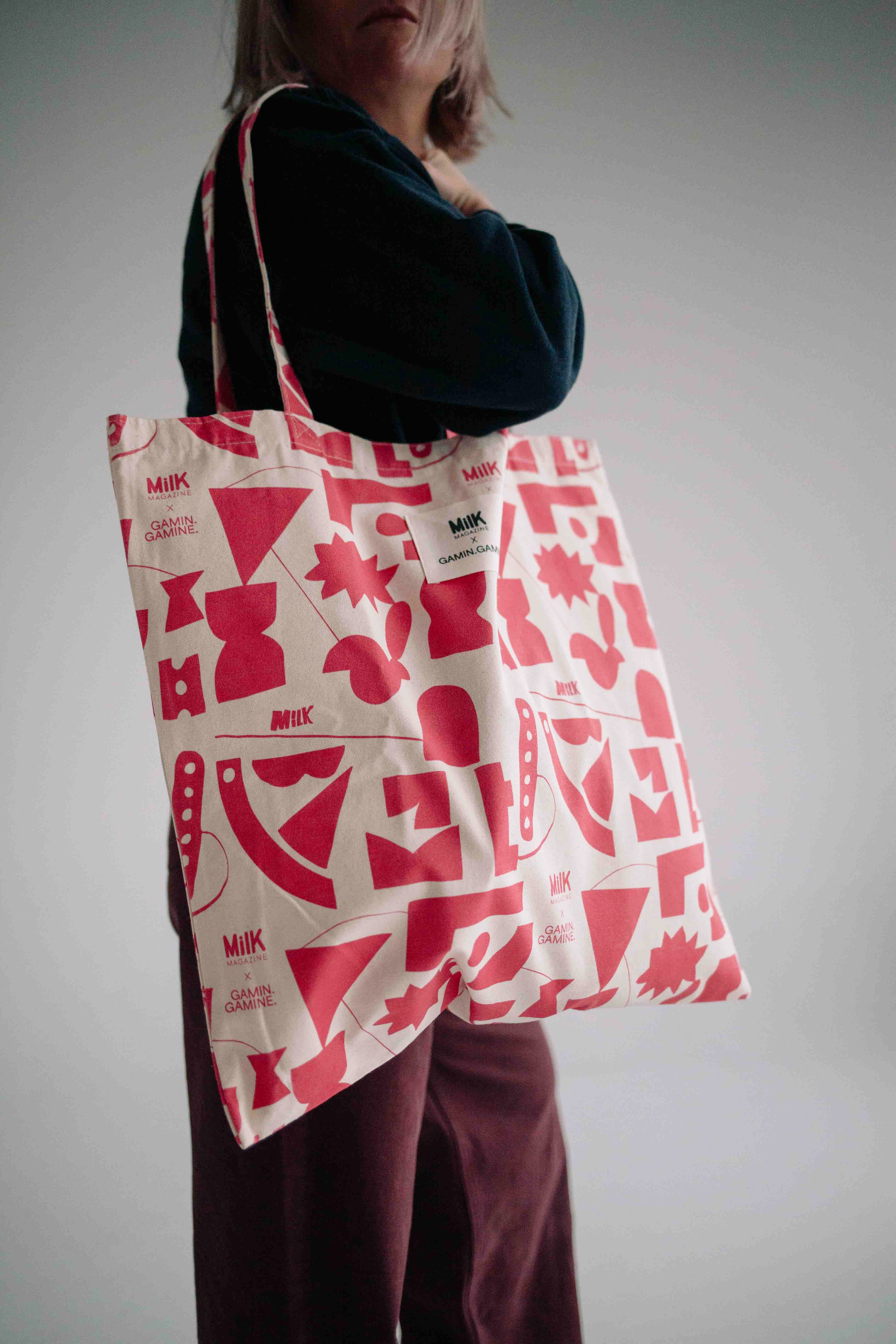 MILK À LA FRAISE TOTE