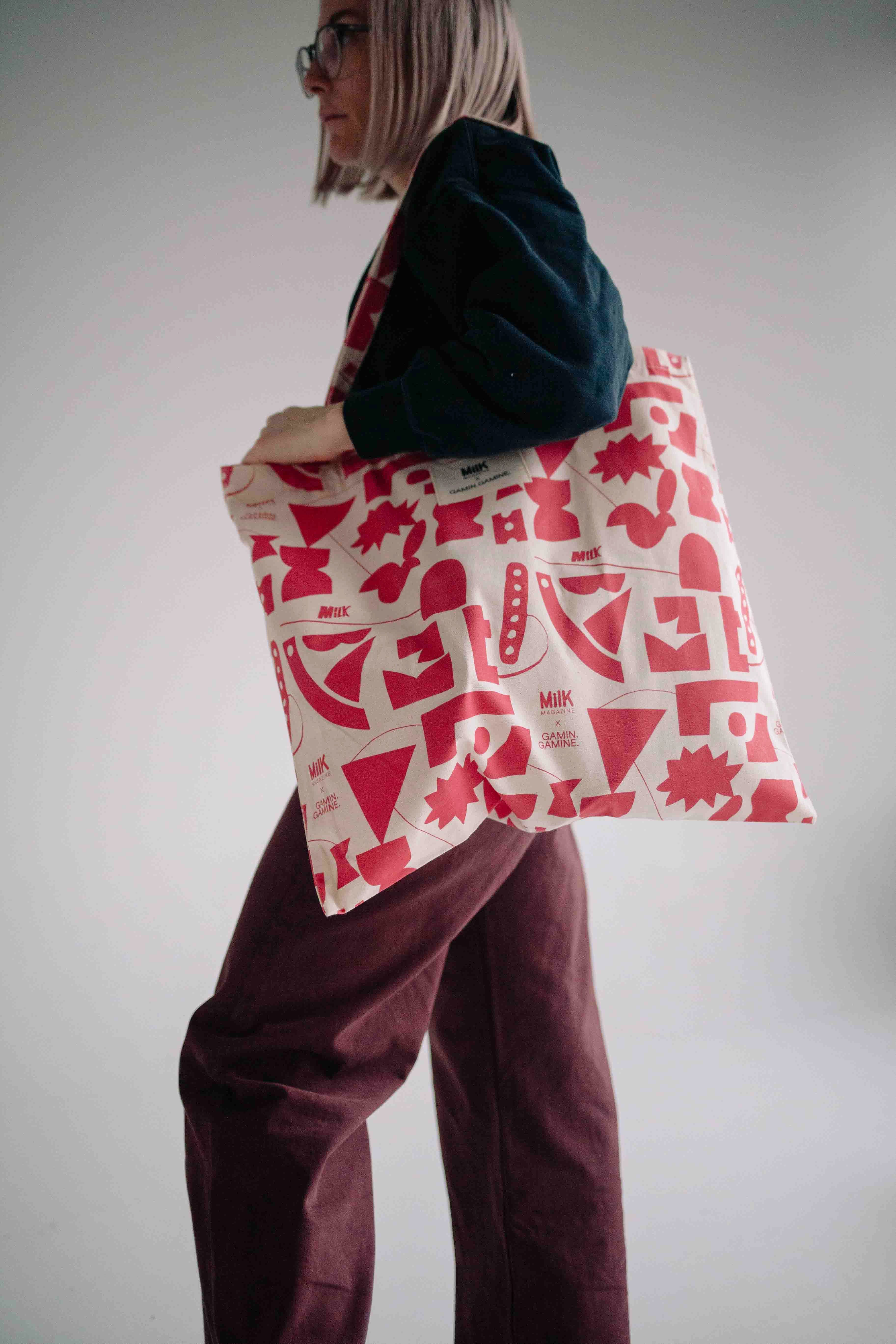 MILK À LA FRAISE TOTE