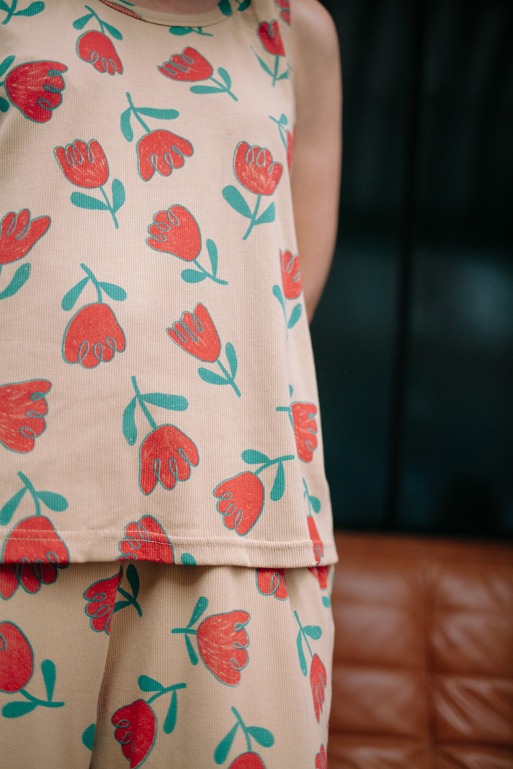 RED FLOWER SET WOMAN