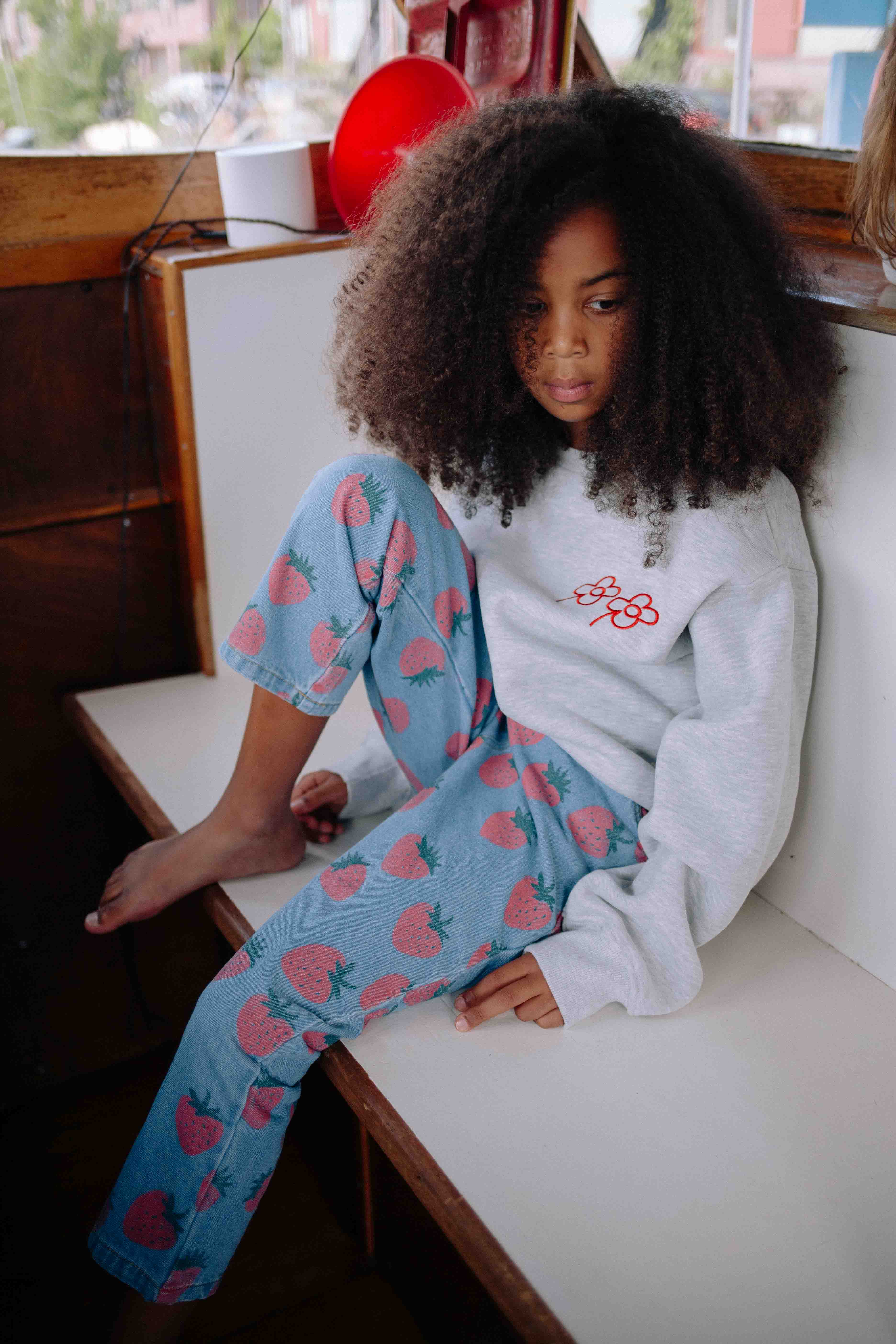 SIGNATURE FLOWER SWEATSHIRT