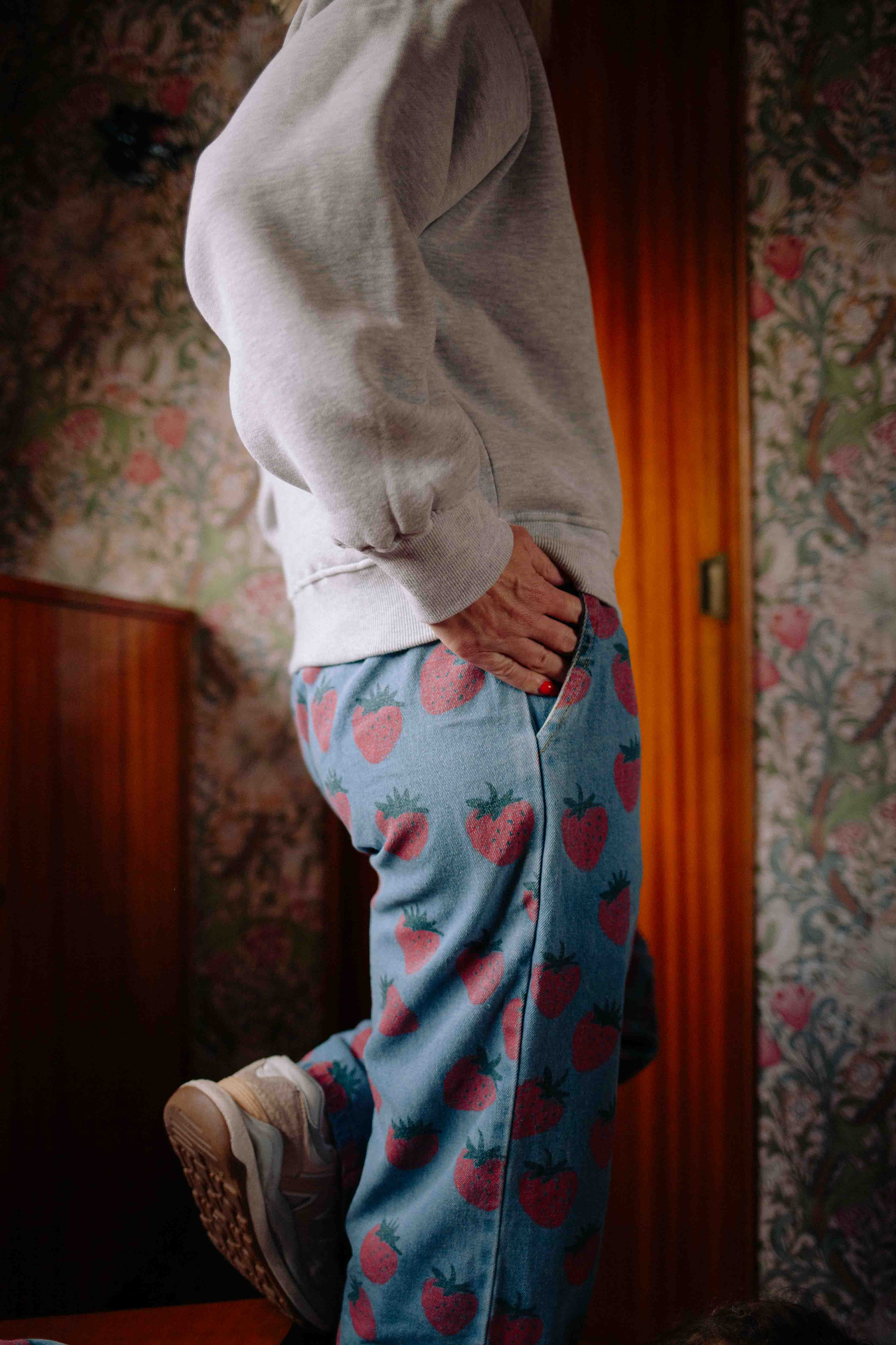 STRAWBERRY JEANS WOMAN