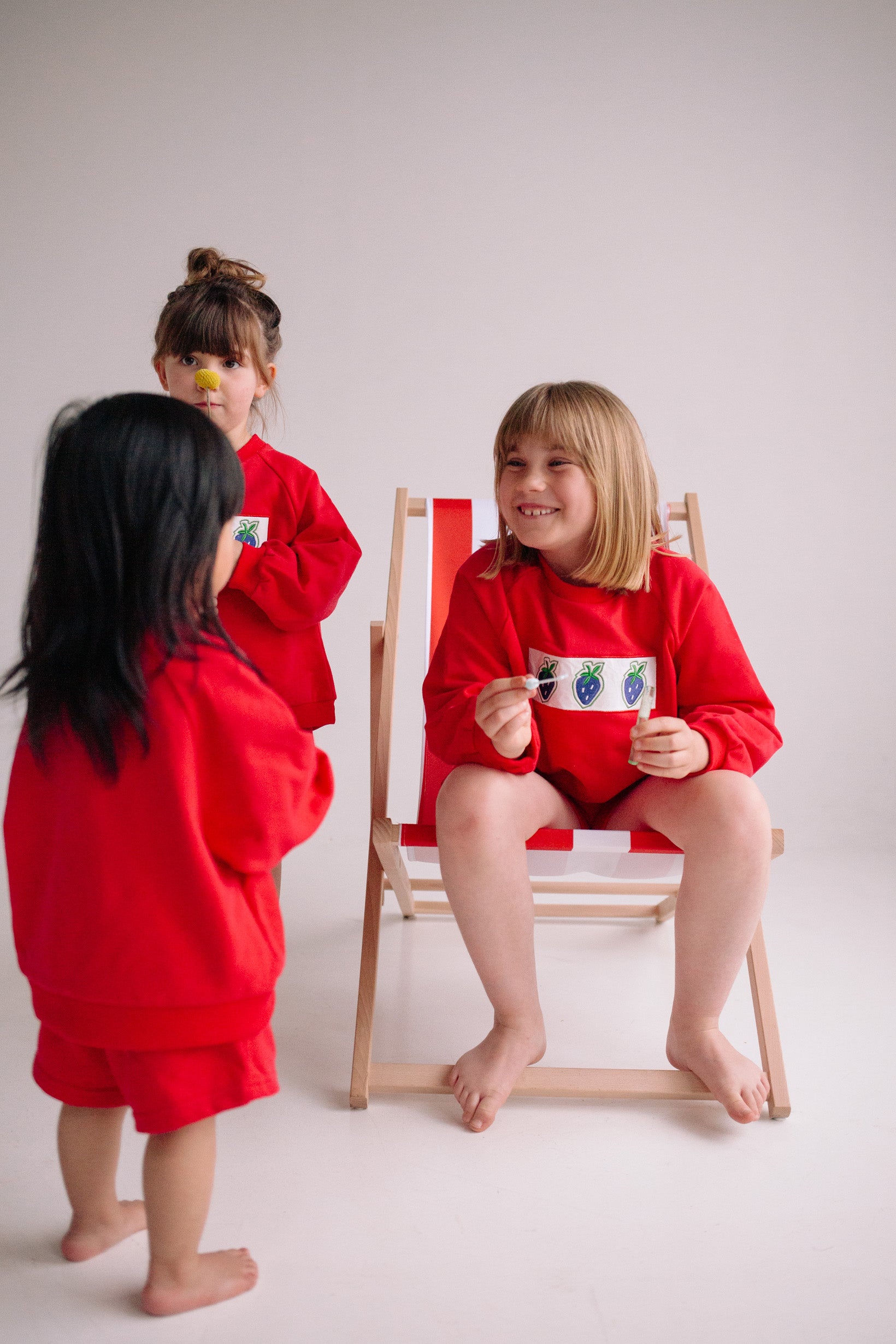 DANCING BERRY SET