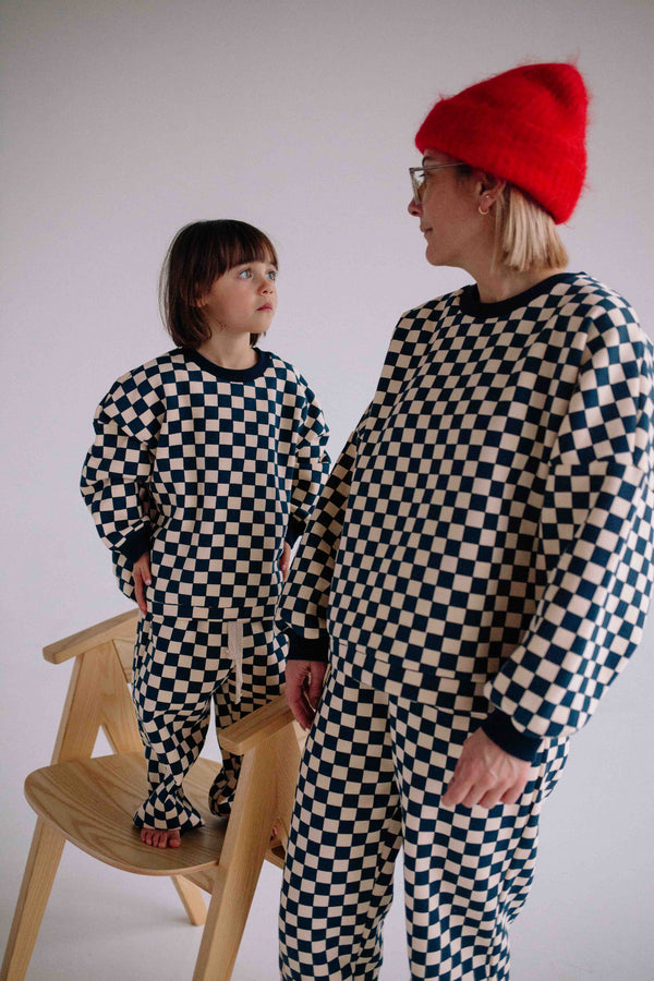 BLUE CHECKERS SET WOMAN