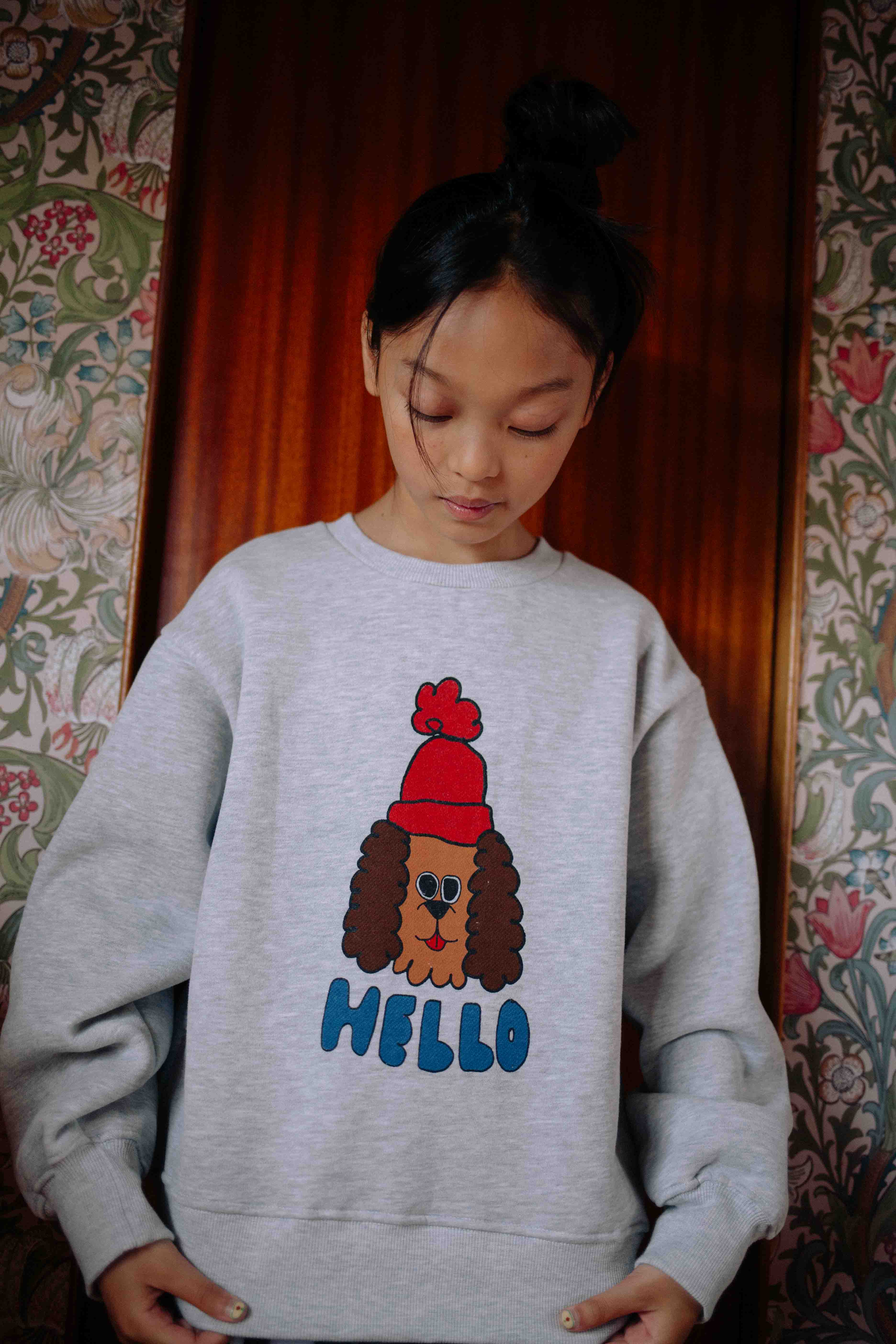 HELLO SWEATSHIRT
