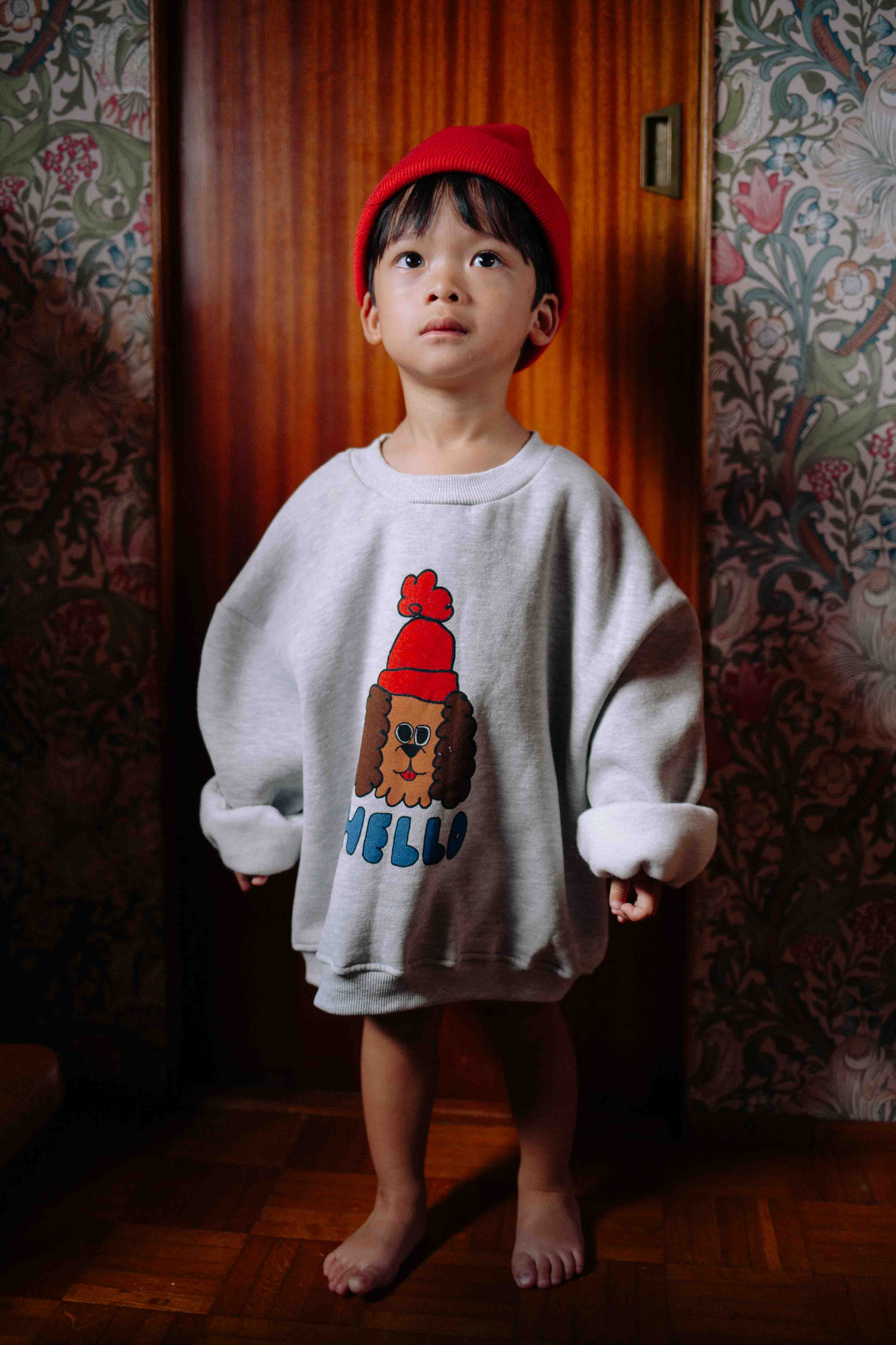 HELLO SWEATSHIRT