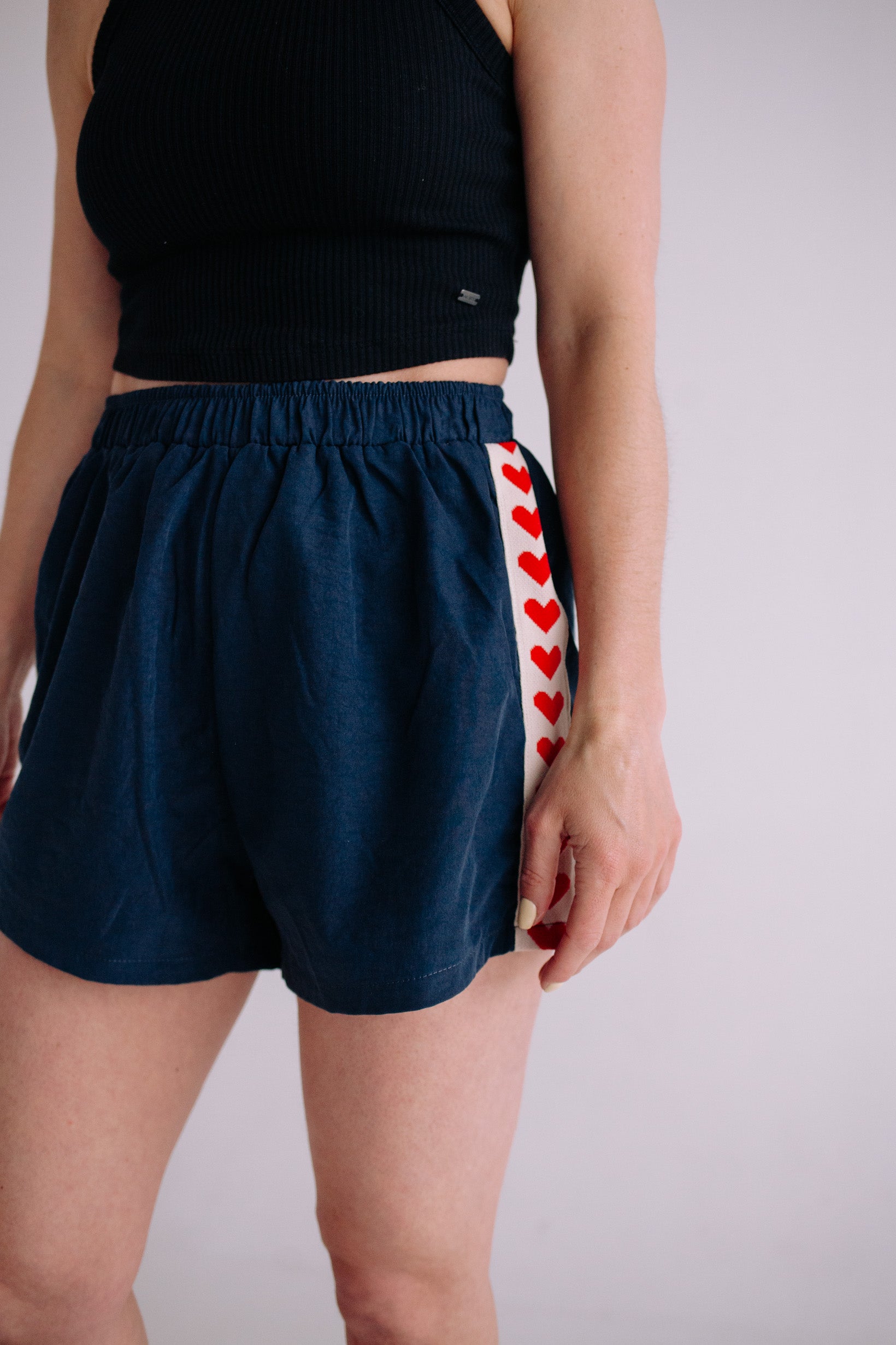 LOVE LINE SHORTS WOMAN