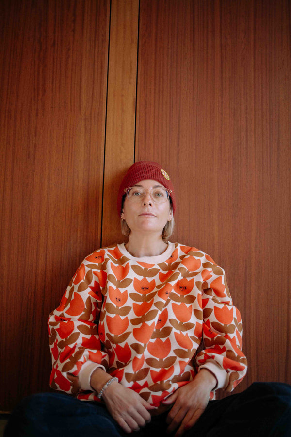 BROWN TULIP PATCH BEANIE ADULT