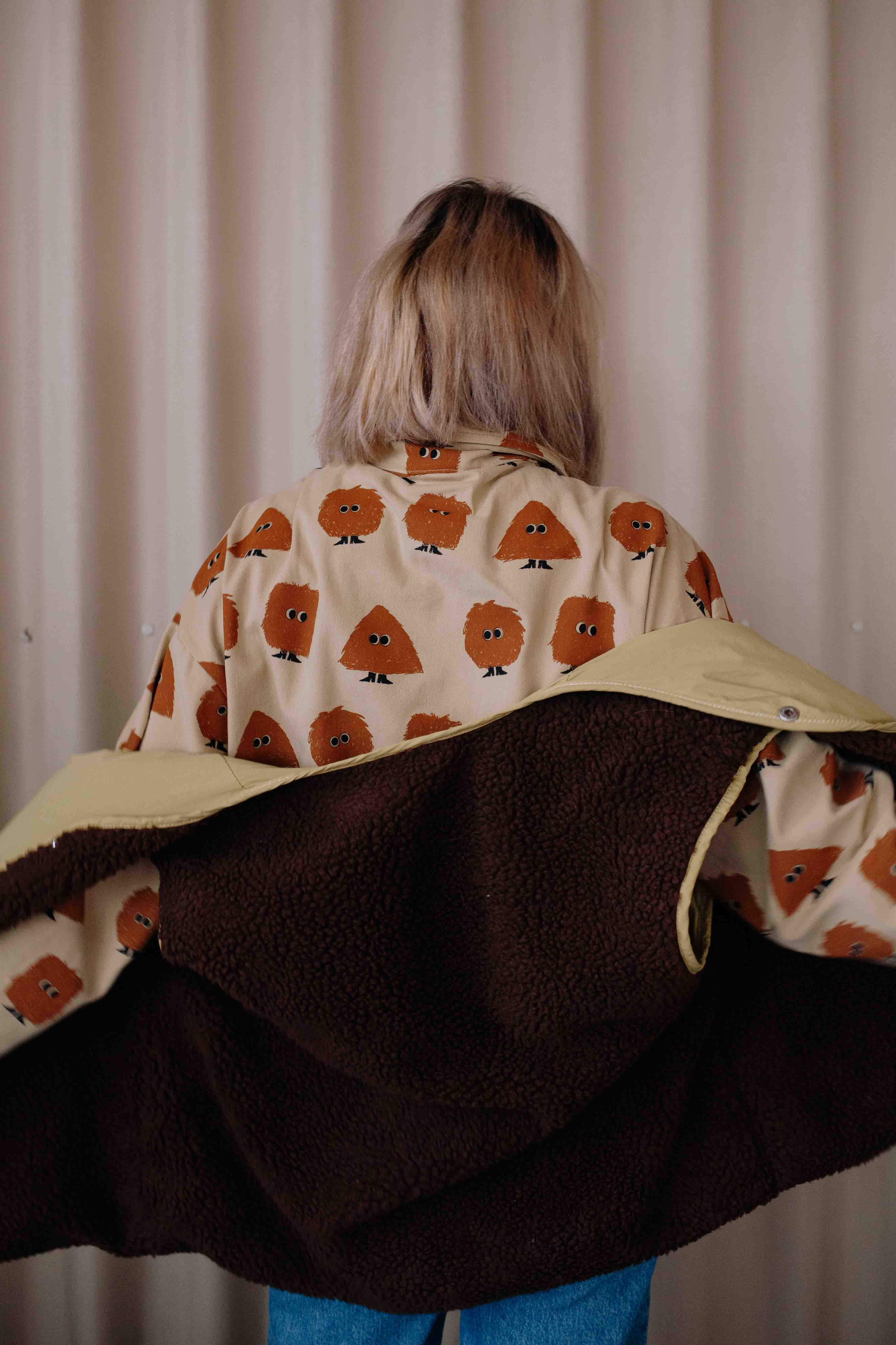 BROWN WAISTCOAT WOMAN