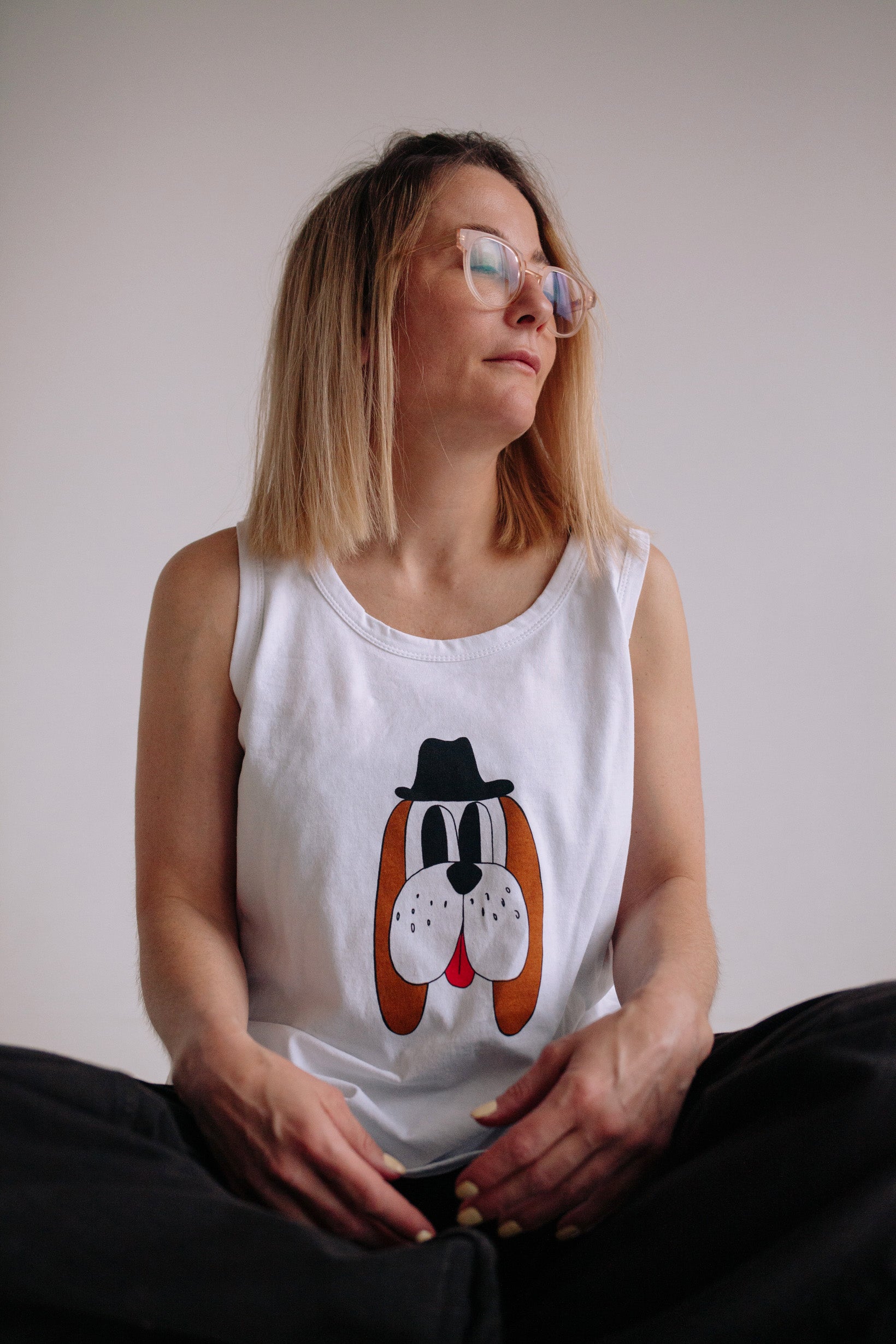 MATCHY - DÉBARDEUR CHIEN OPÉRA