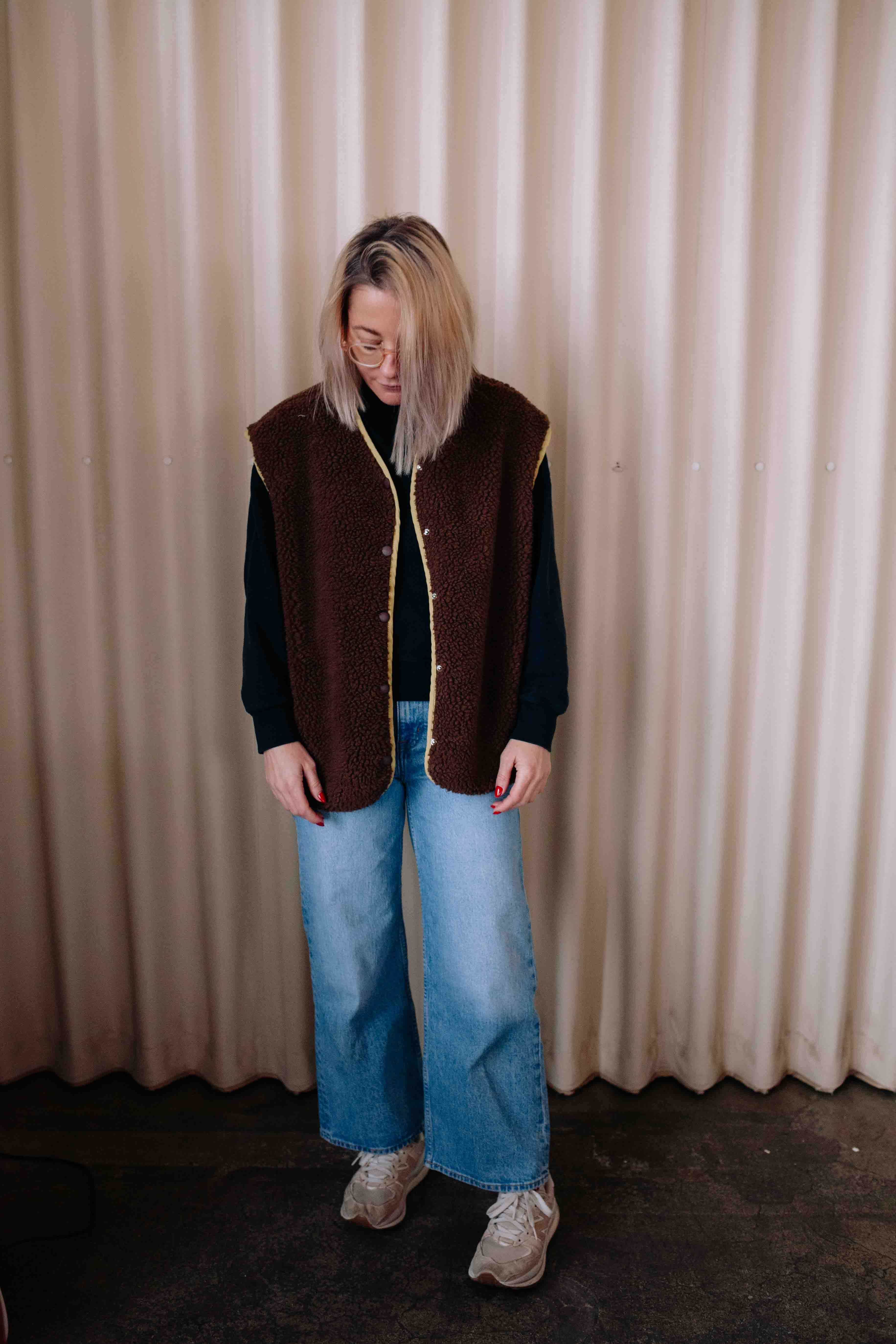 BROWN WAISTCOAT WOMAN