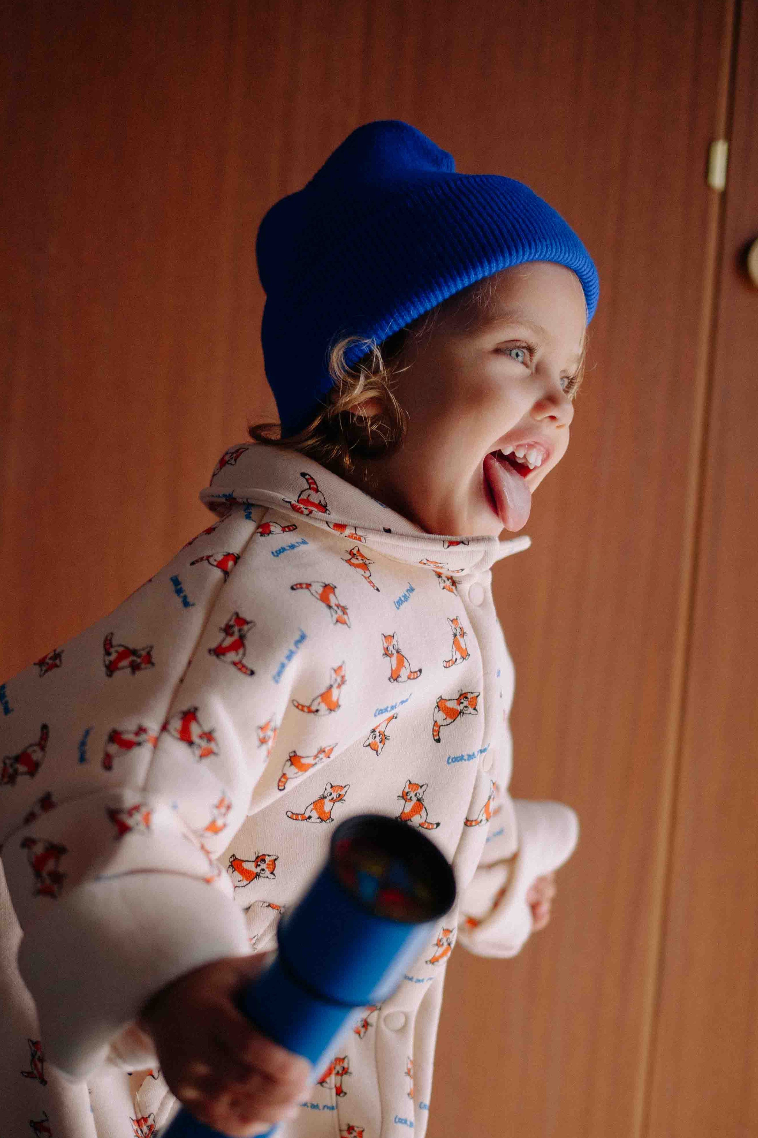 BONNET BLEU FLUFFY DOG