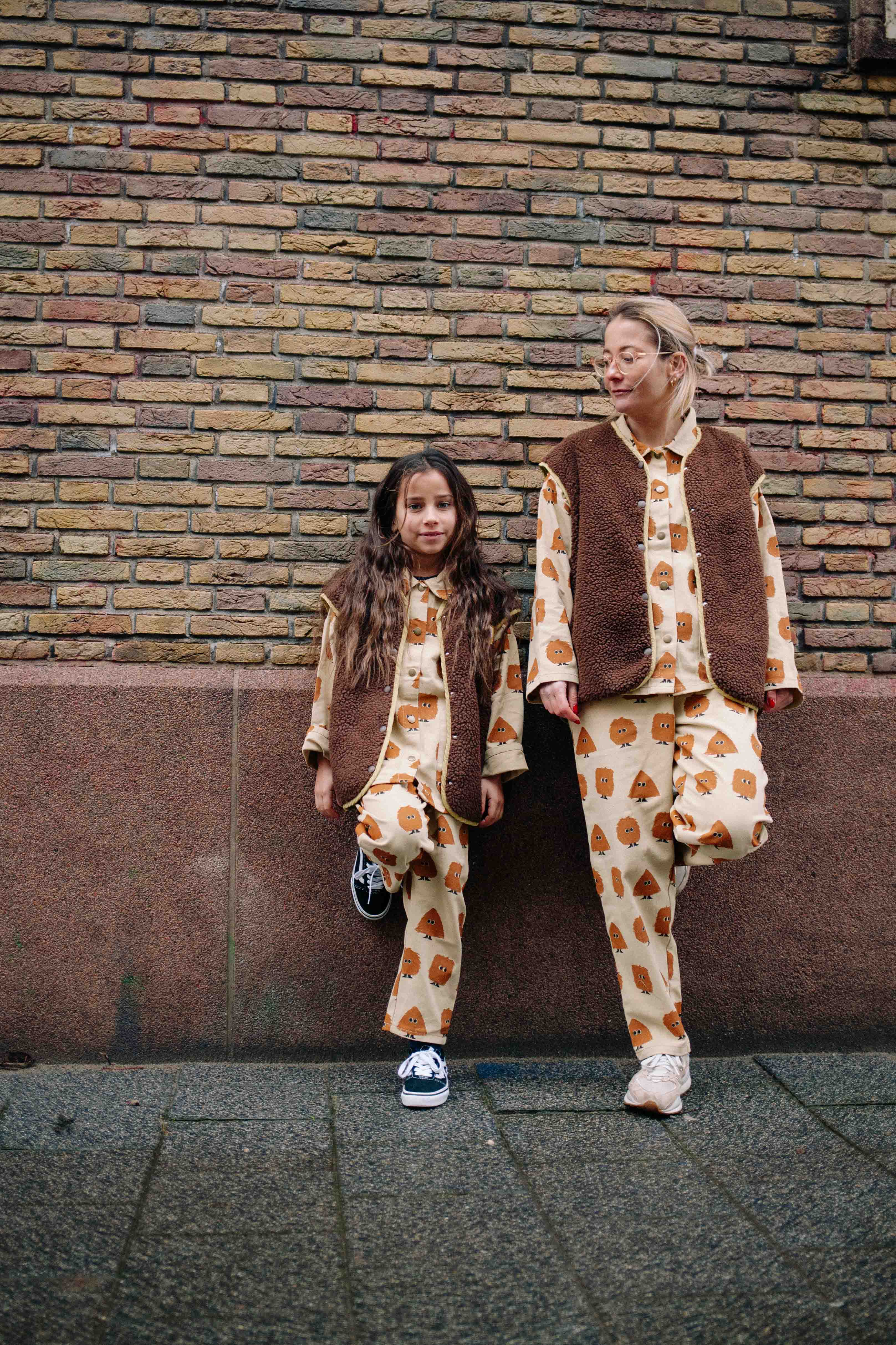 BROWN WAISTCOAT WOMAN