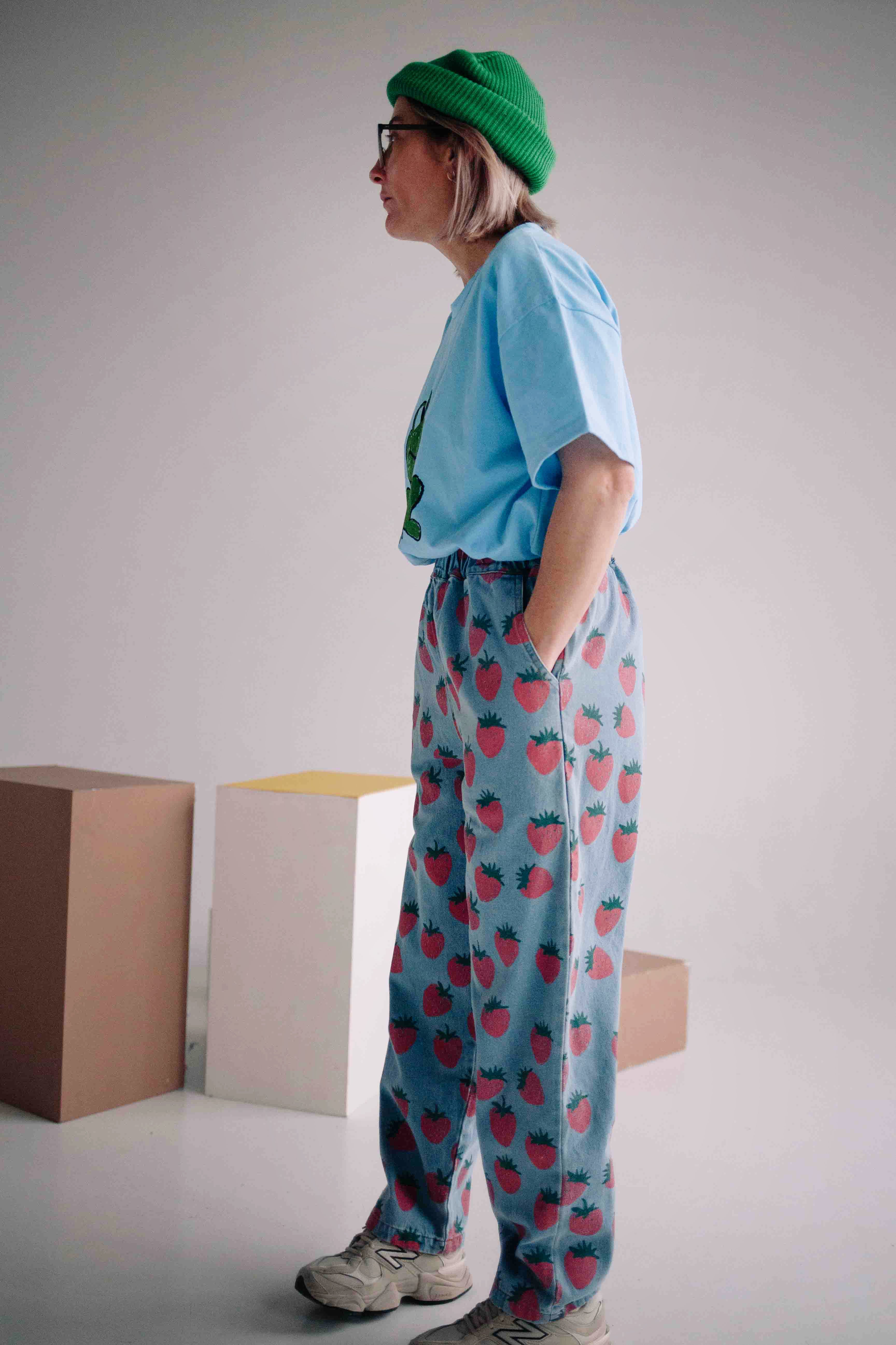 STRAWBERRY JEANS WOMAN