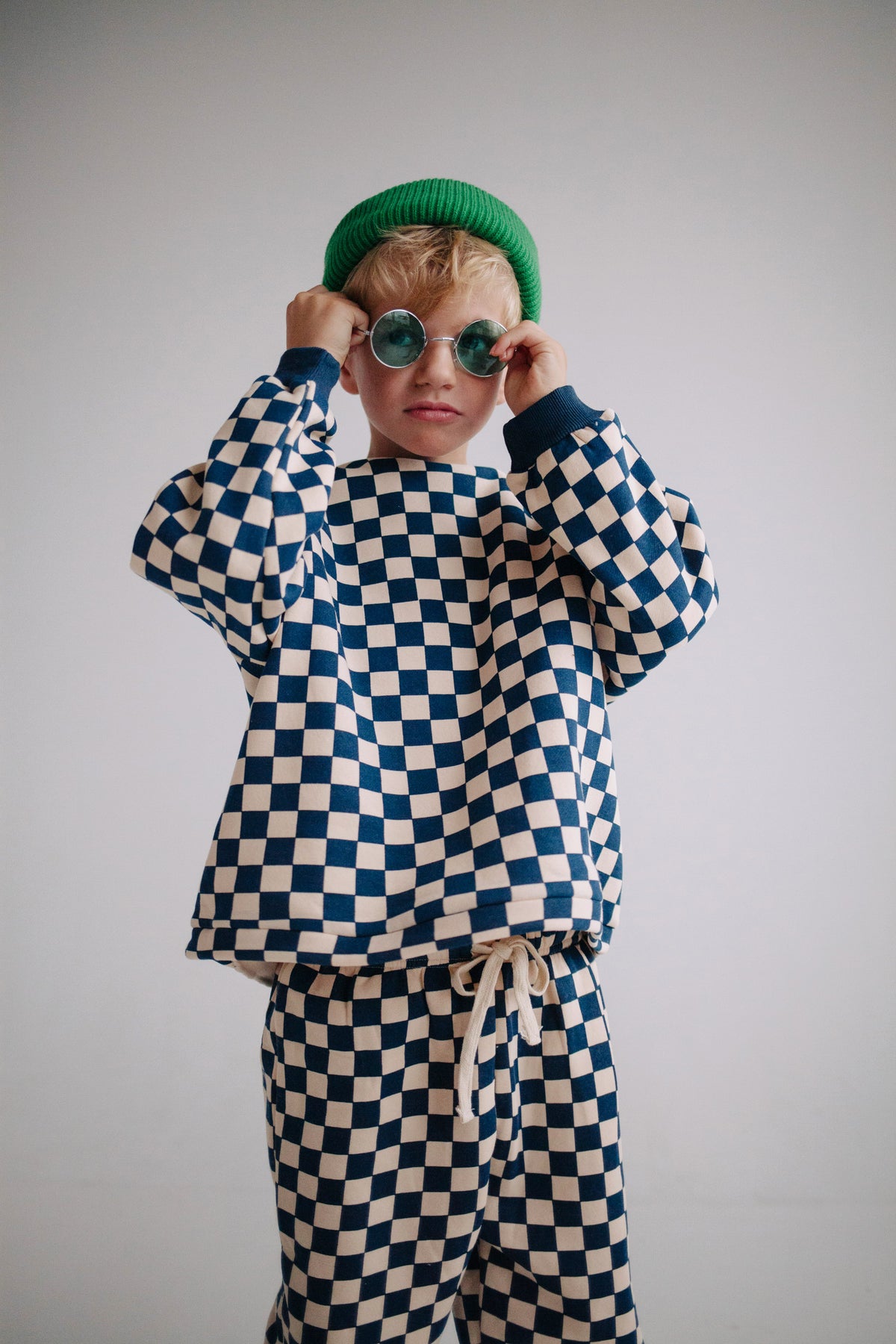 BLUE CHECKERS SET