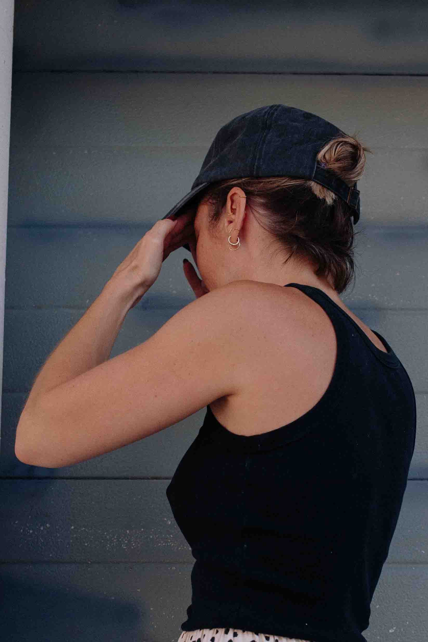 BLACK SIGNATURE CAP ADULT