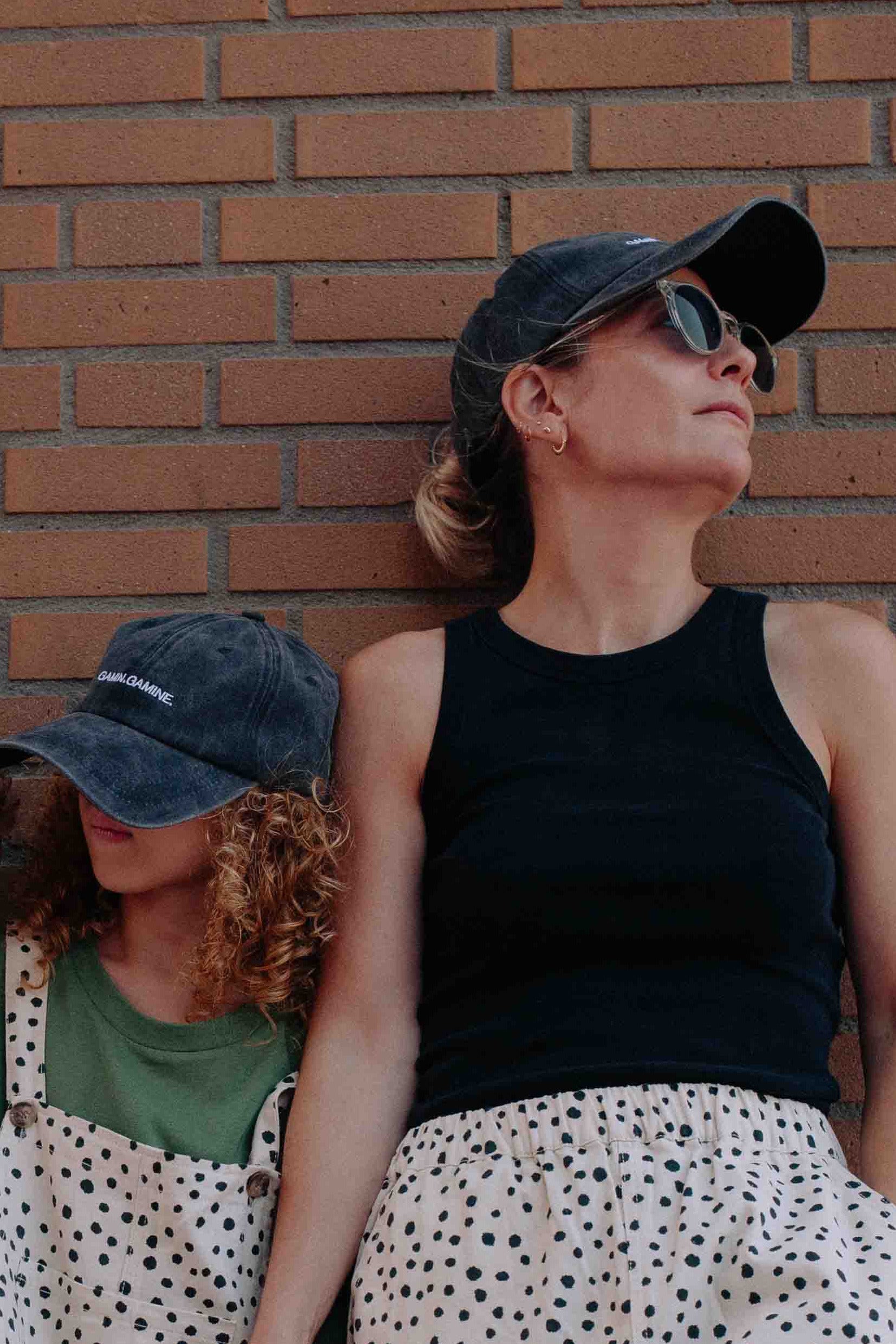 BLACK SIGNATURE CAP ADULT