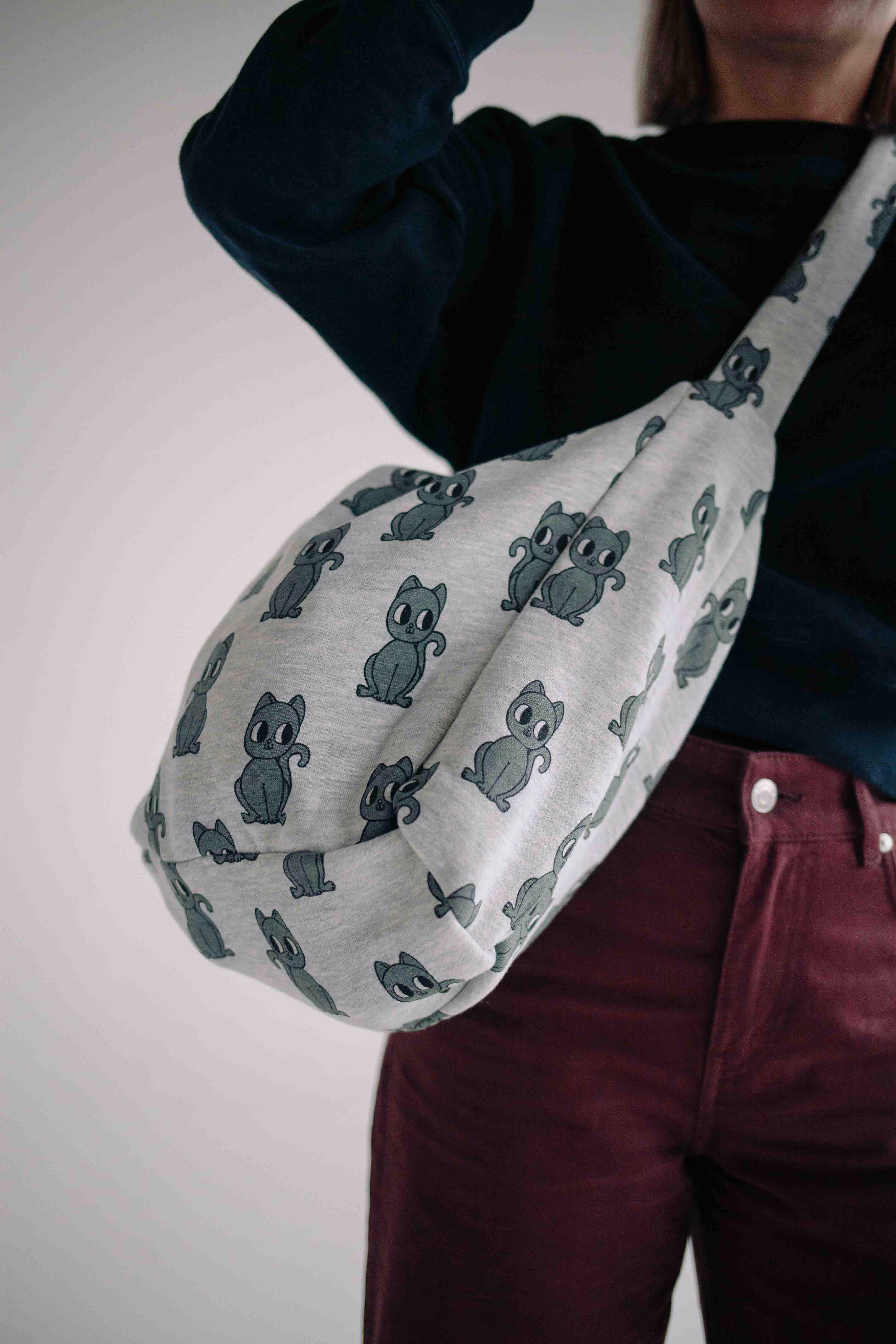 CURIOUS KITTEN GREY BAG