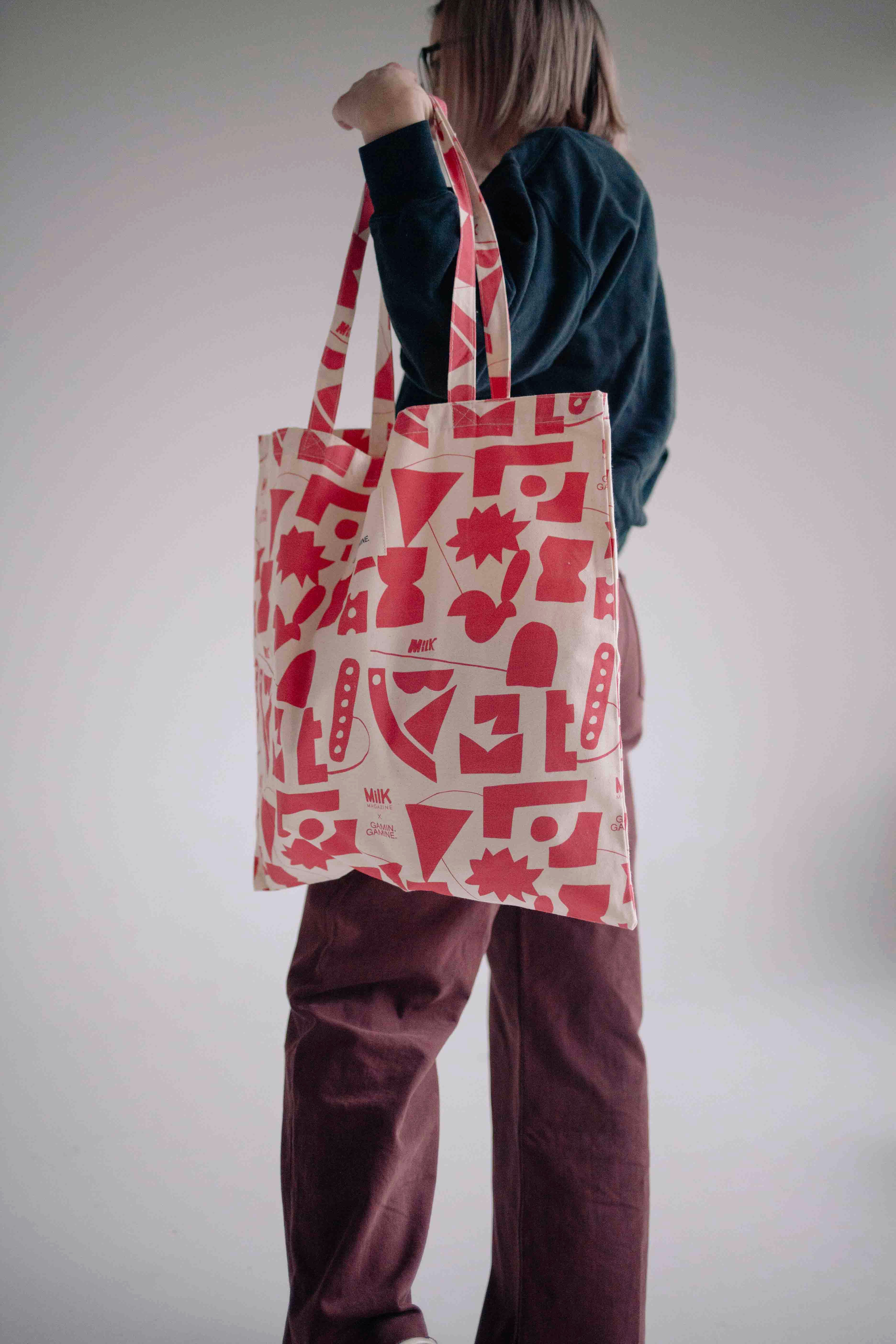 MILK À LA FRAISE TOTE