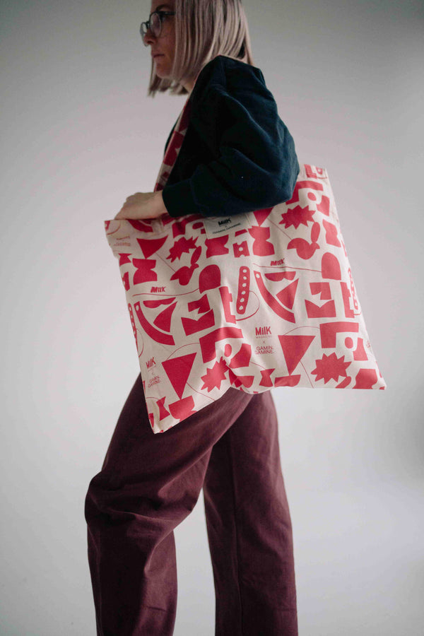 MILK À LA FRAISE TOTE