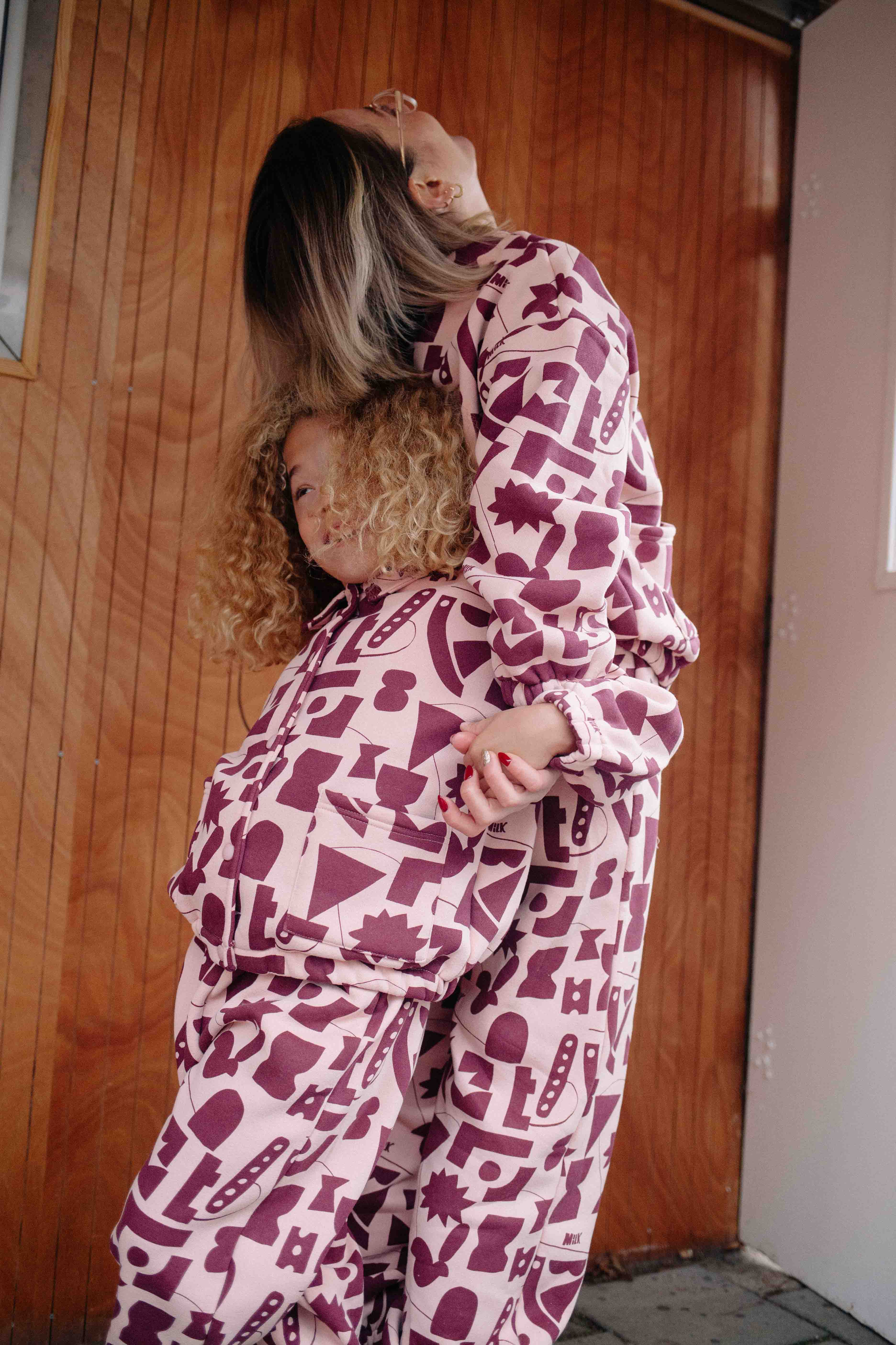 STRAWBERRY MILK SET WOMAN