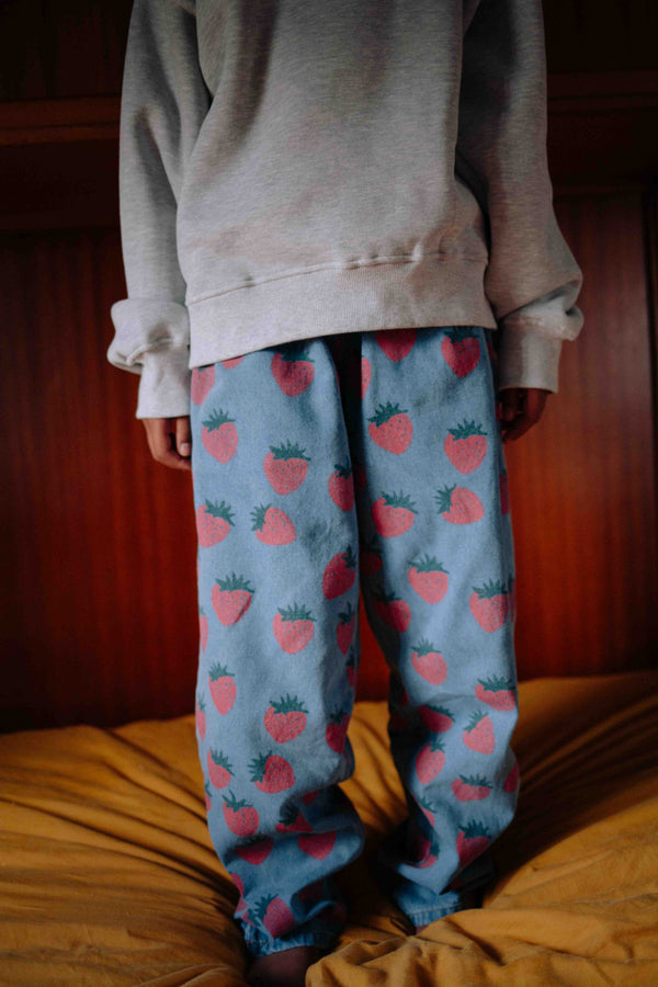 STRAWBERRY JEANS (NEW)