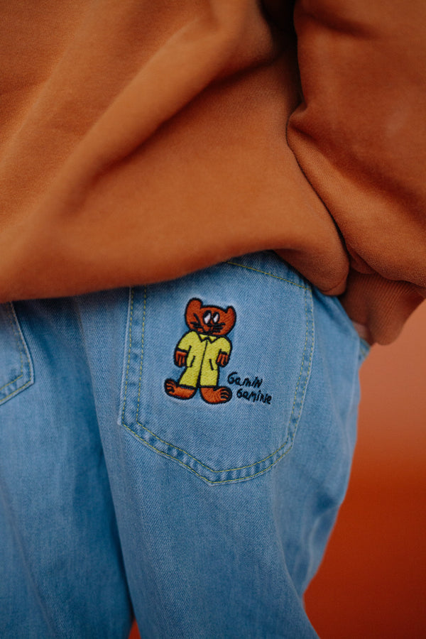 JEANS BRODÉ