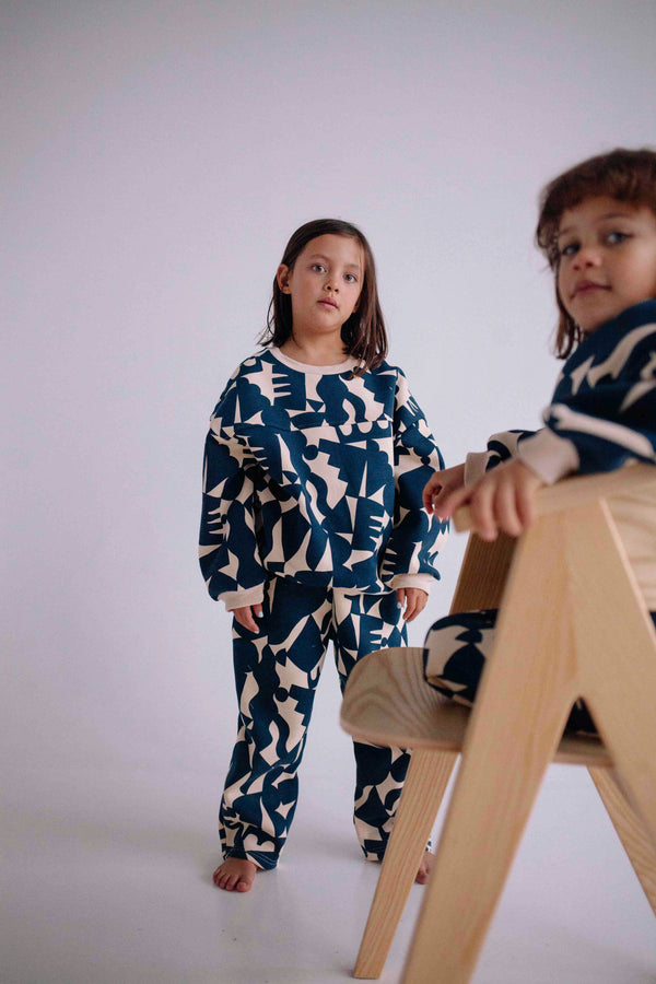 ENSEMBLE BLEU ABSTRACT