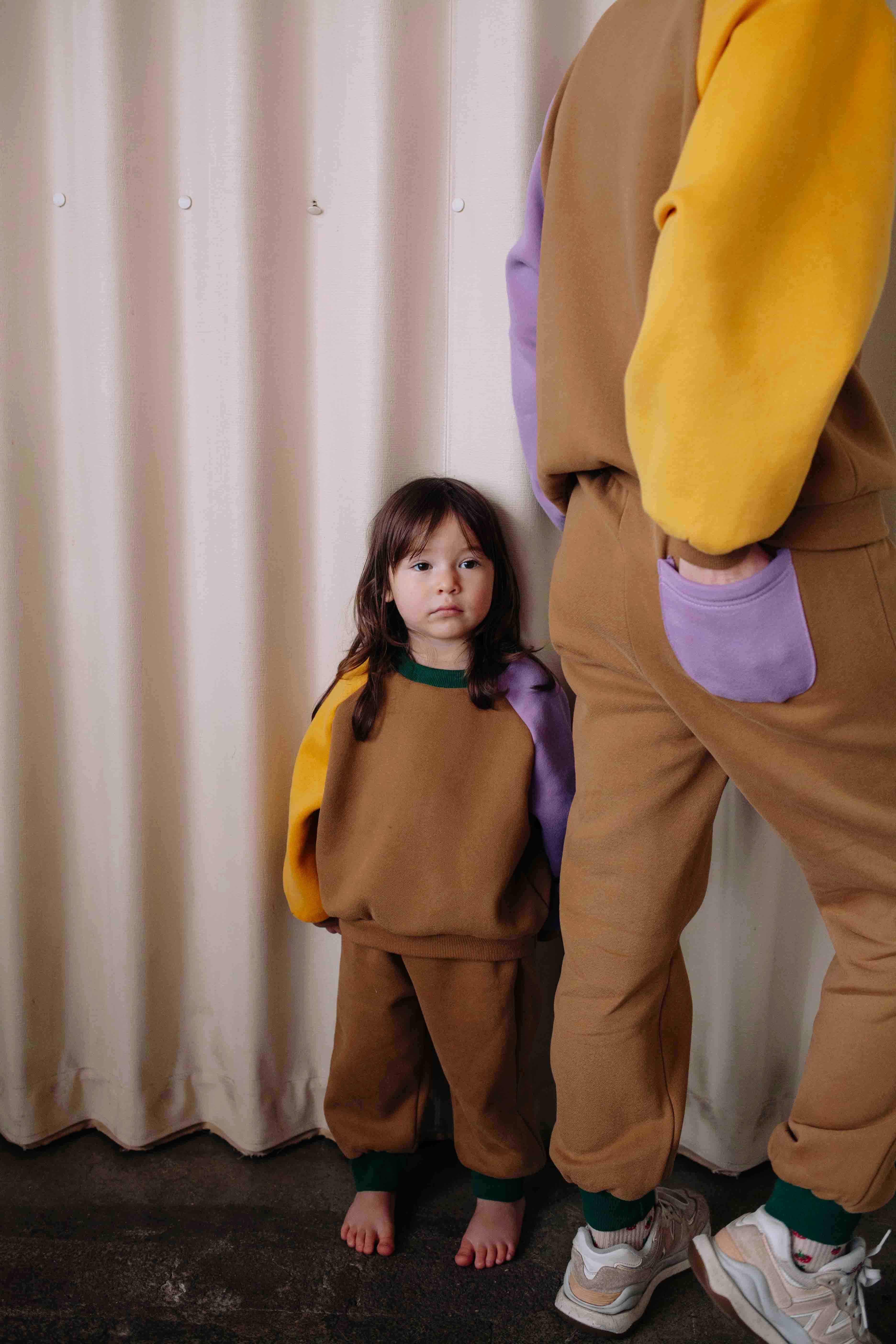 HAPPY EARTH SET WOMAN