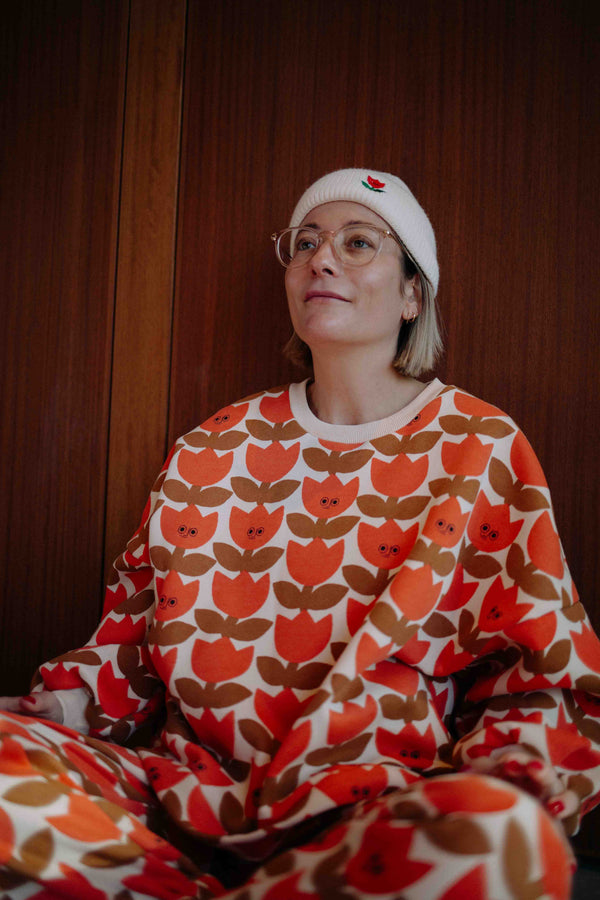ORANGE SMILING TULIP SET WOMAN
