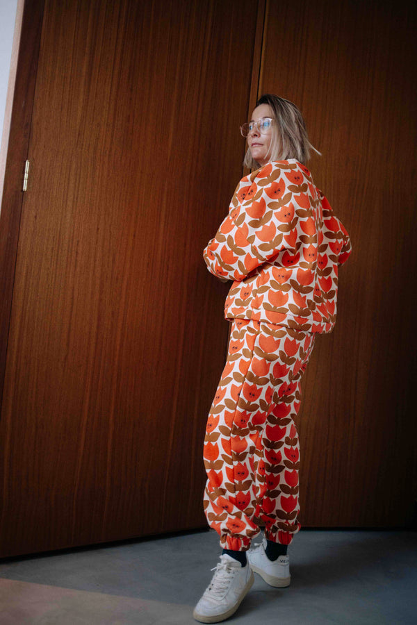 ORANGE SMILING TULIP SET WOMAN