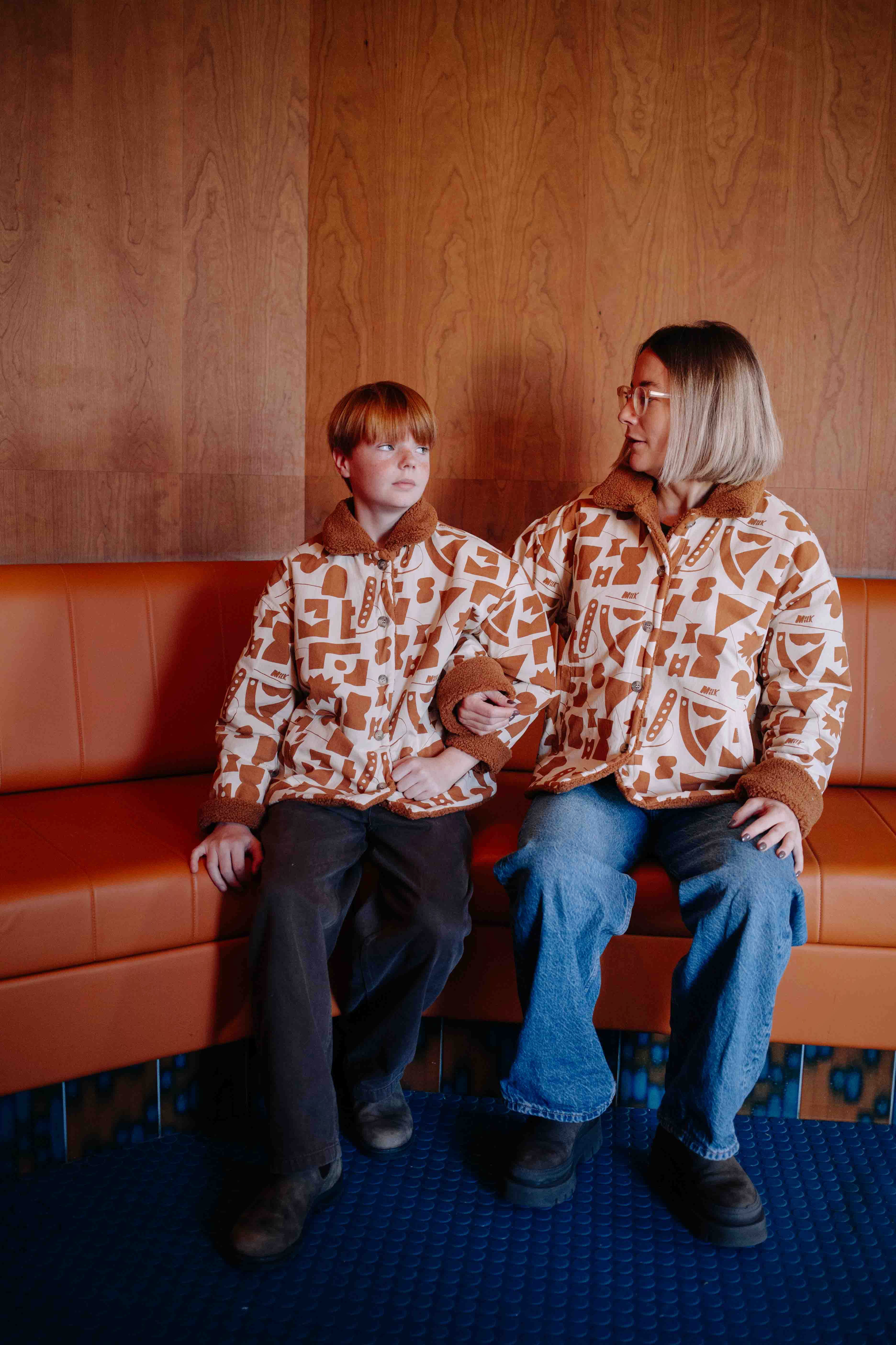 FLUFFY CHOCOLATE MILK COAT WOMAN