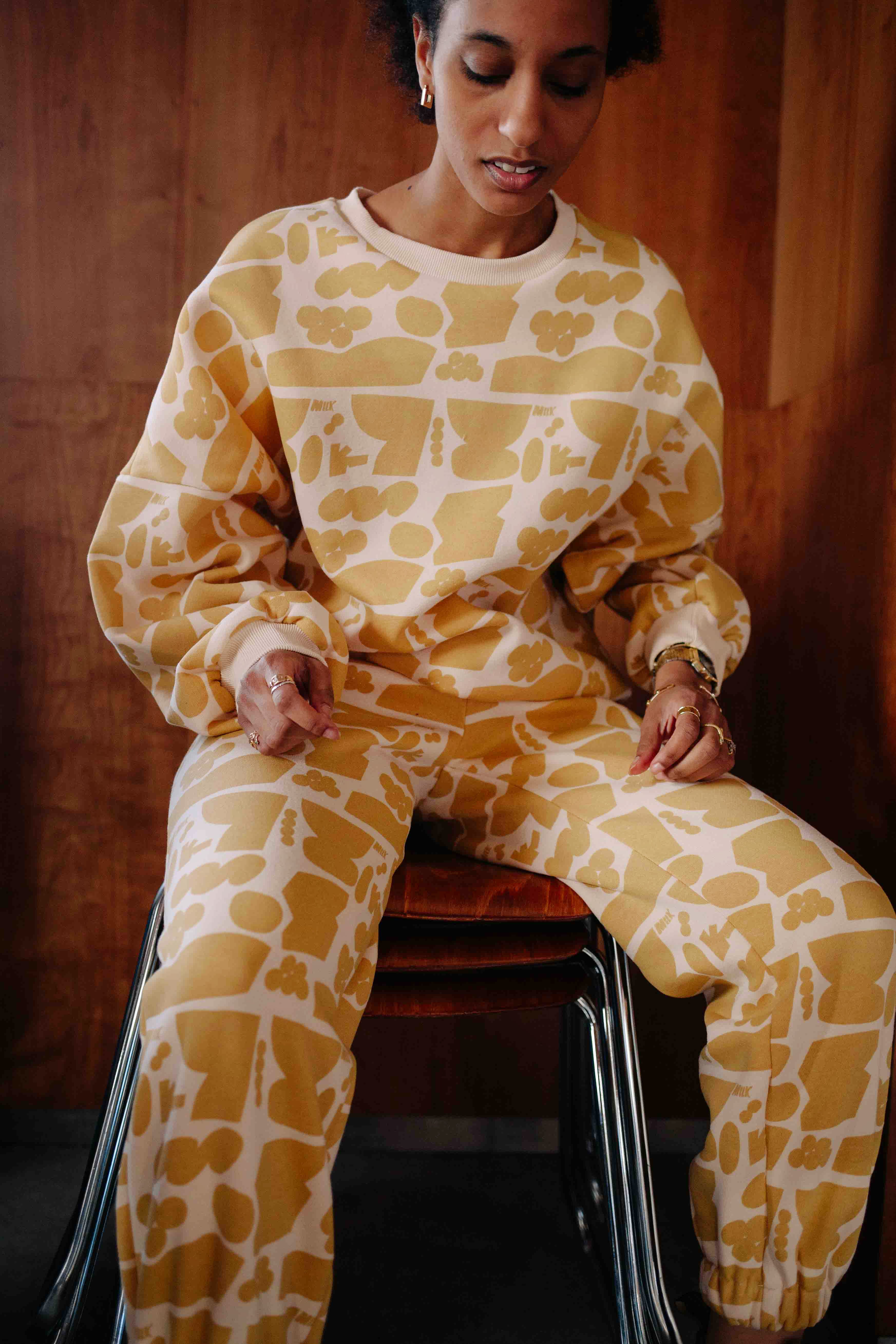 BANANA MILK SET WOMAN