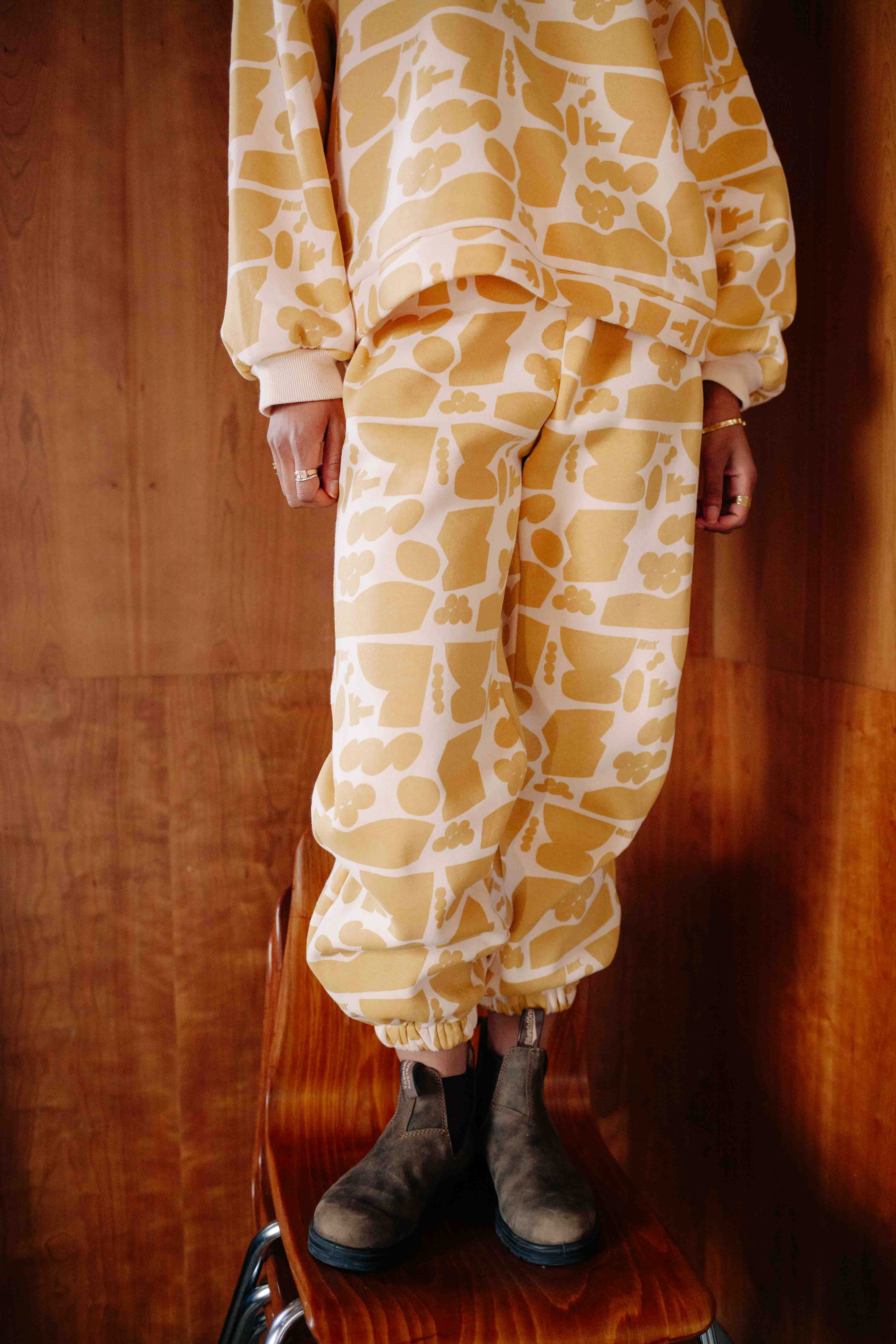 BANANA MILK SET WOMAN