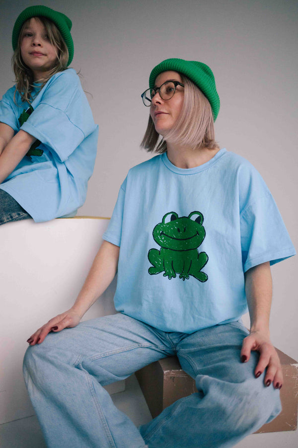CUTE FROG TS WOMAN
