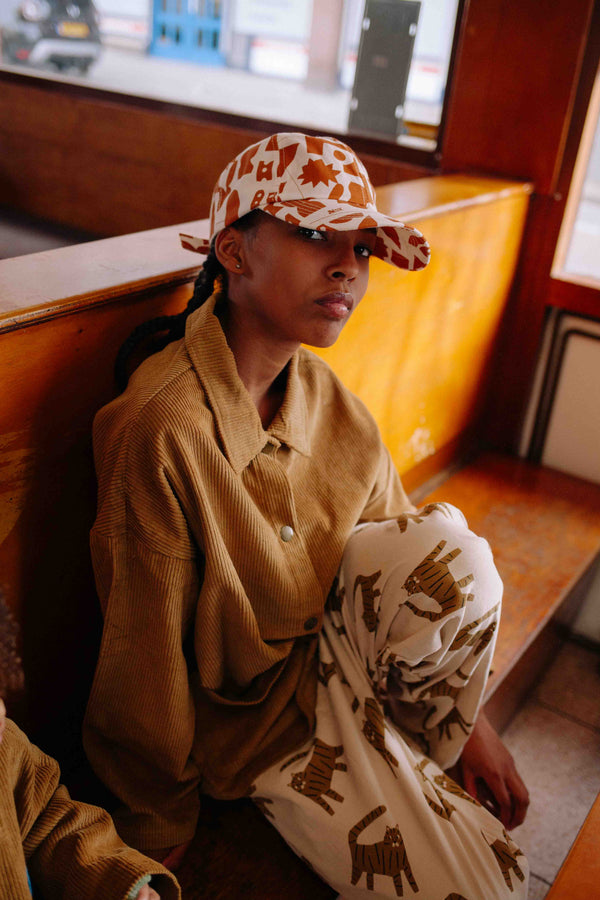 CHOCOLATE MILK CAP ADULT