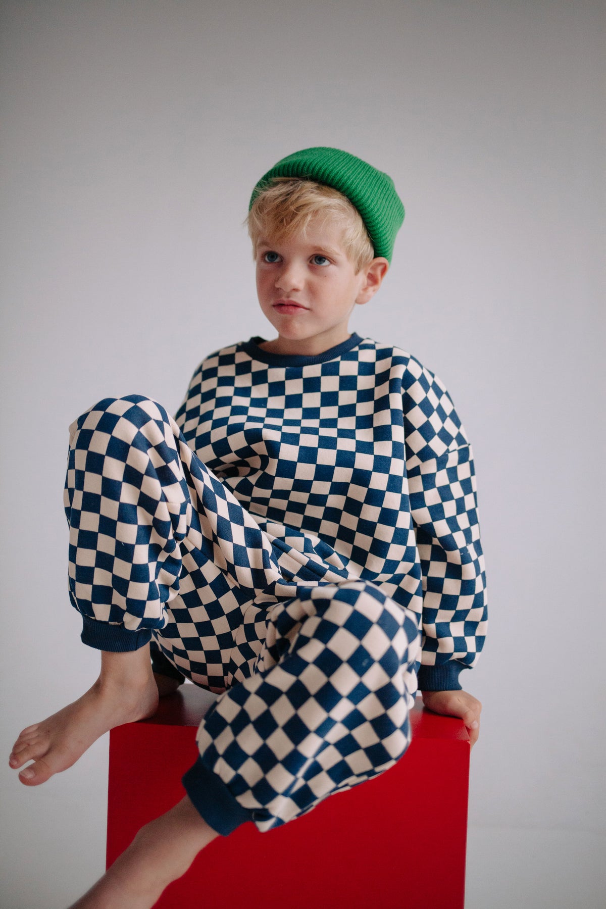 BLUE CHECKERS SET