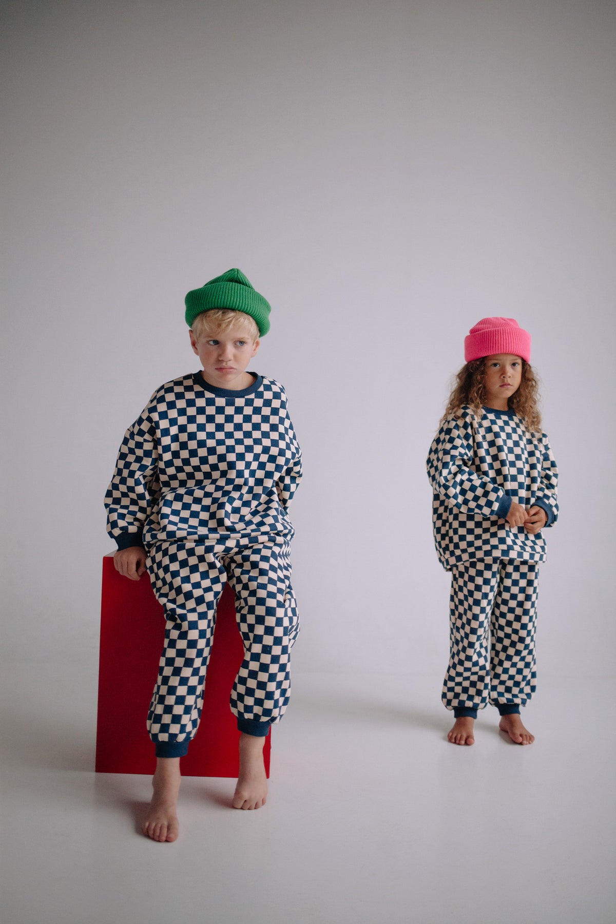 BLUE CHECKERS SET